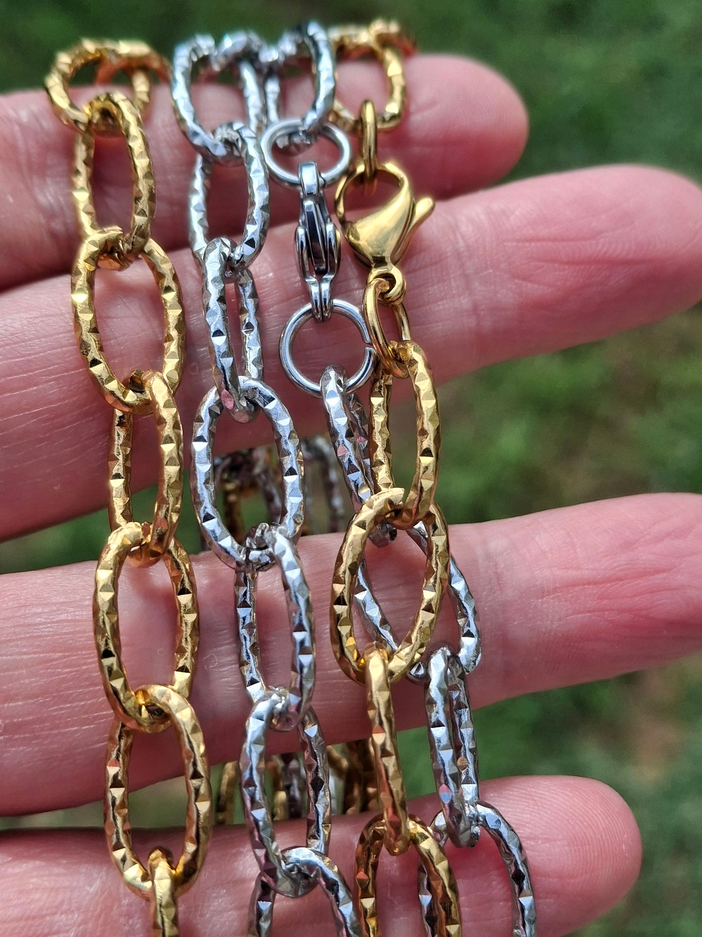 Collier choker chaîne dorée acier inoxydable stainless steel 316 de très belle qualité