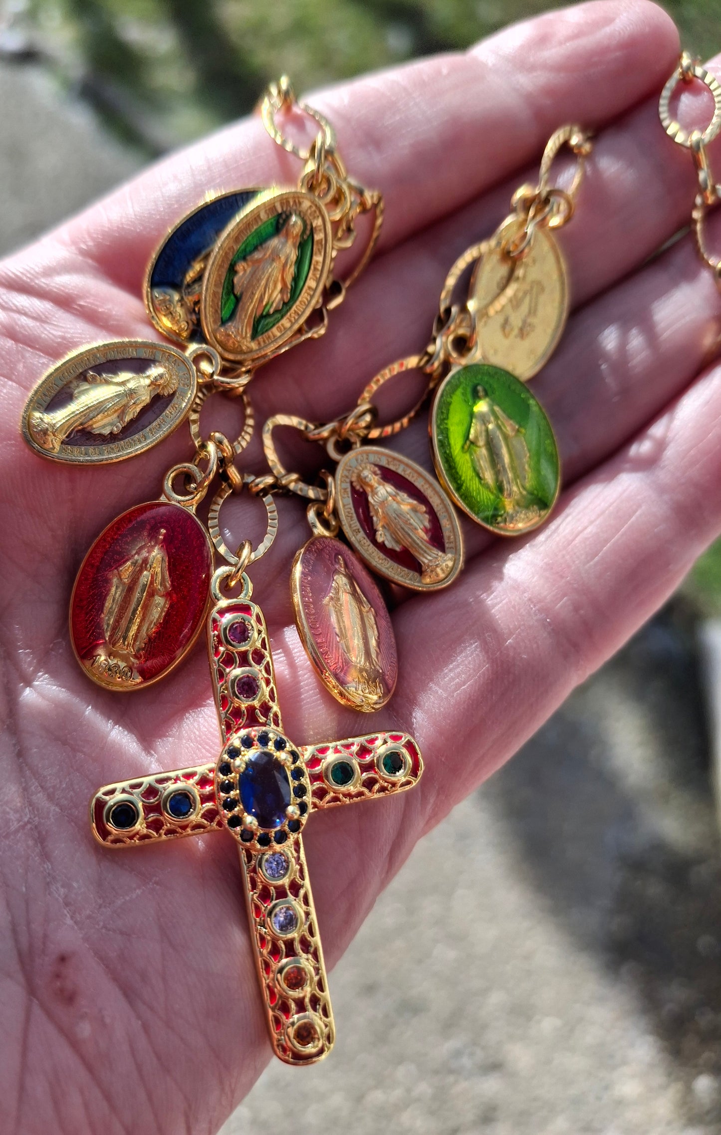 Collier chaîne dorée acier inoxydable stainless steel croix bohème et breloques handmade réglable ajustable