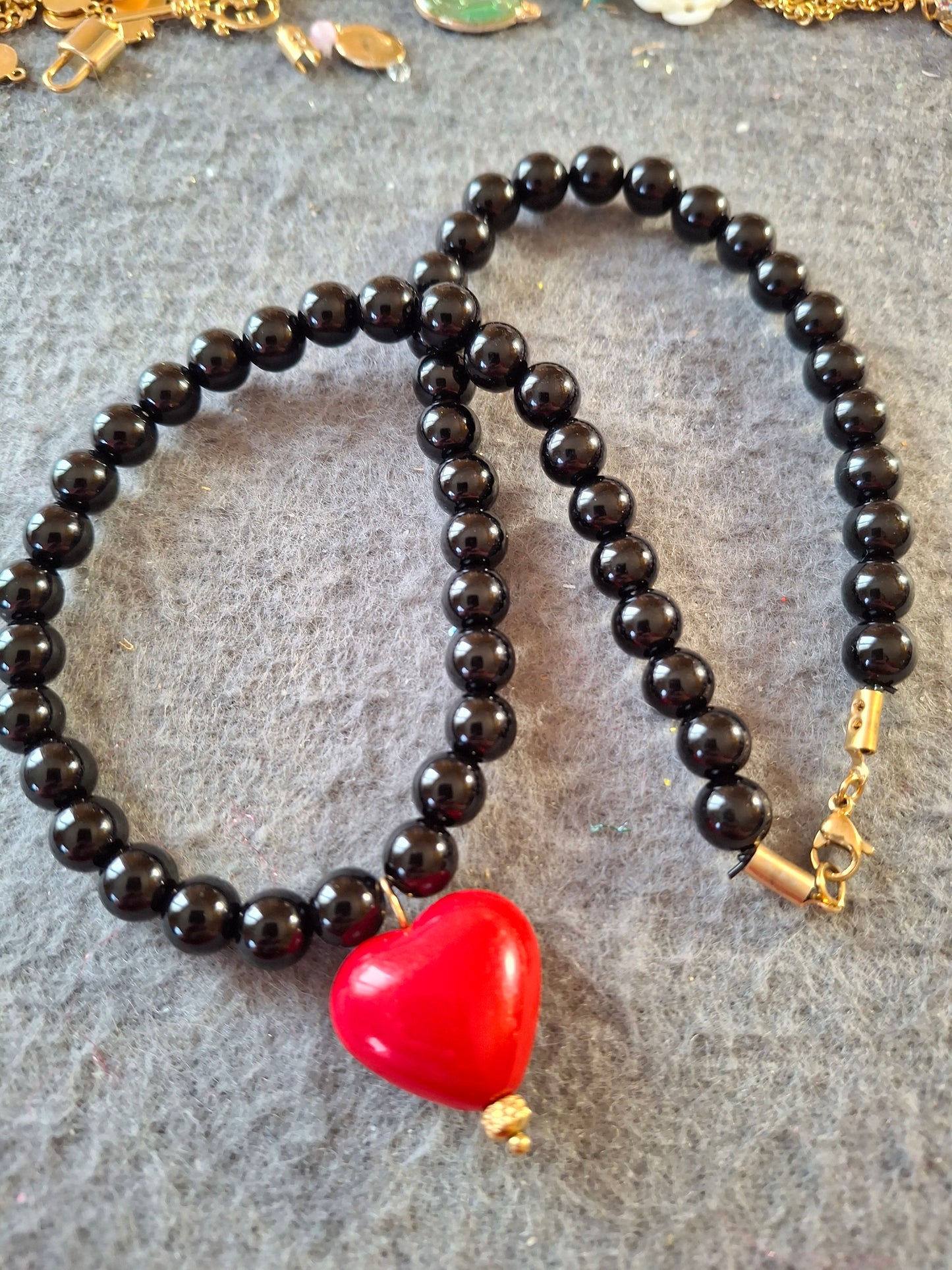 Collier perles acrylique et coeur handmade