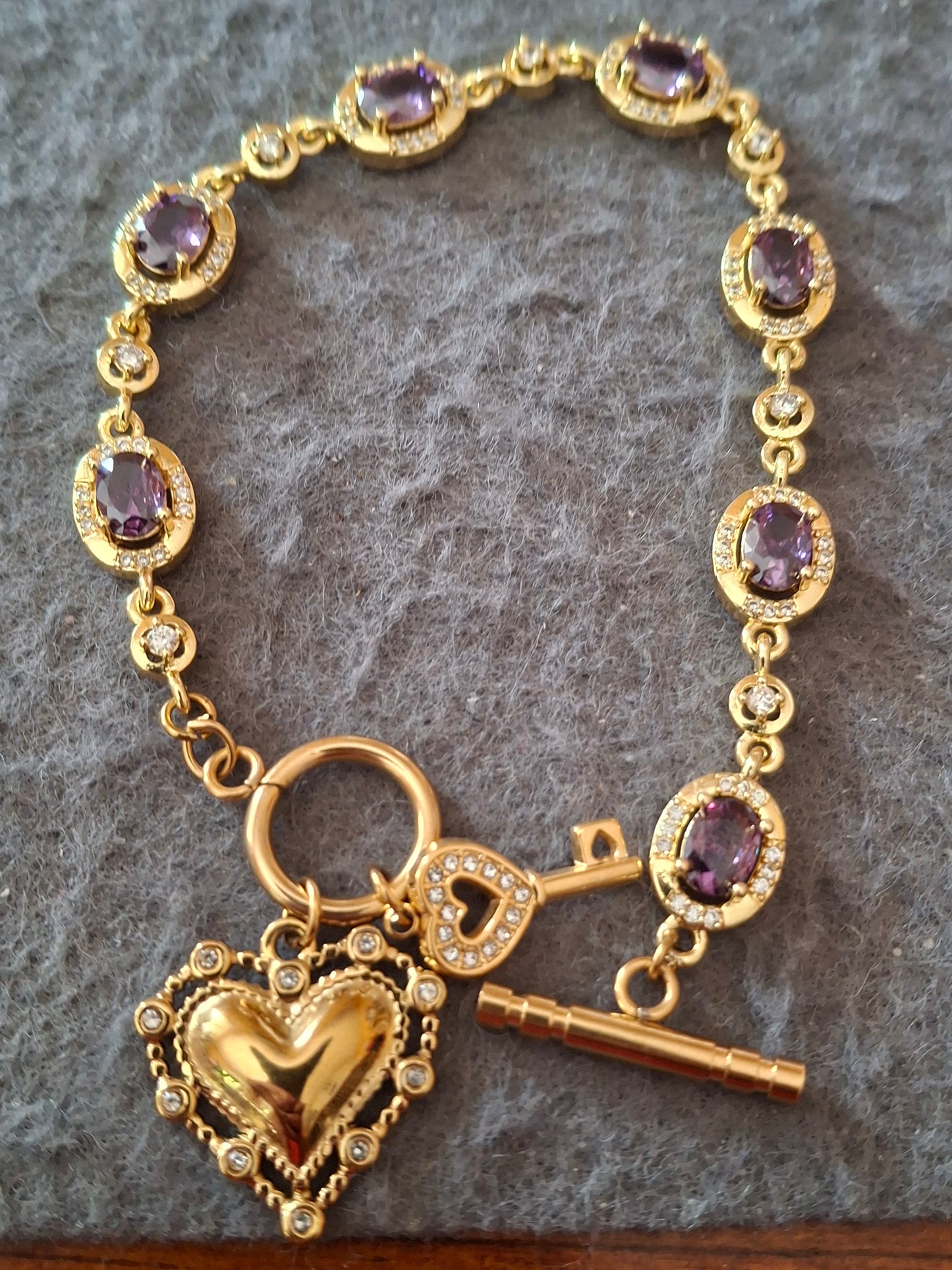 Bracelet chaîne maille gourmette acier inoxydable stainless steel sertie cristal, coeur, clé stainless steel 316 serti zirconium fermoir toggle handmade