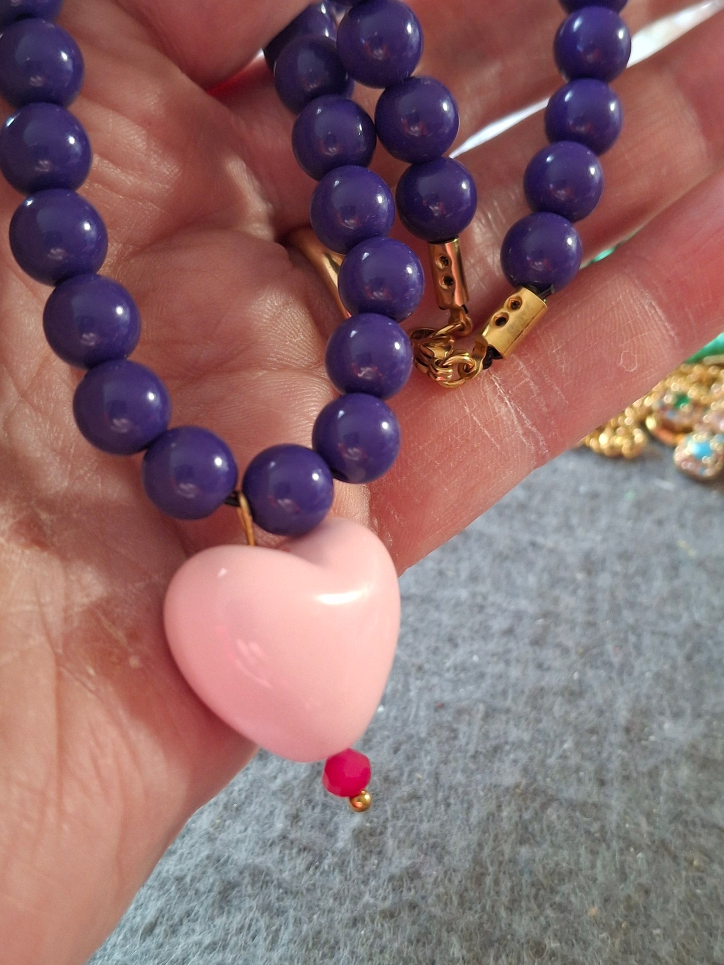 Collier perles acrylique et coeur handmade