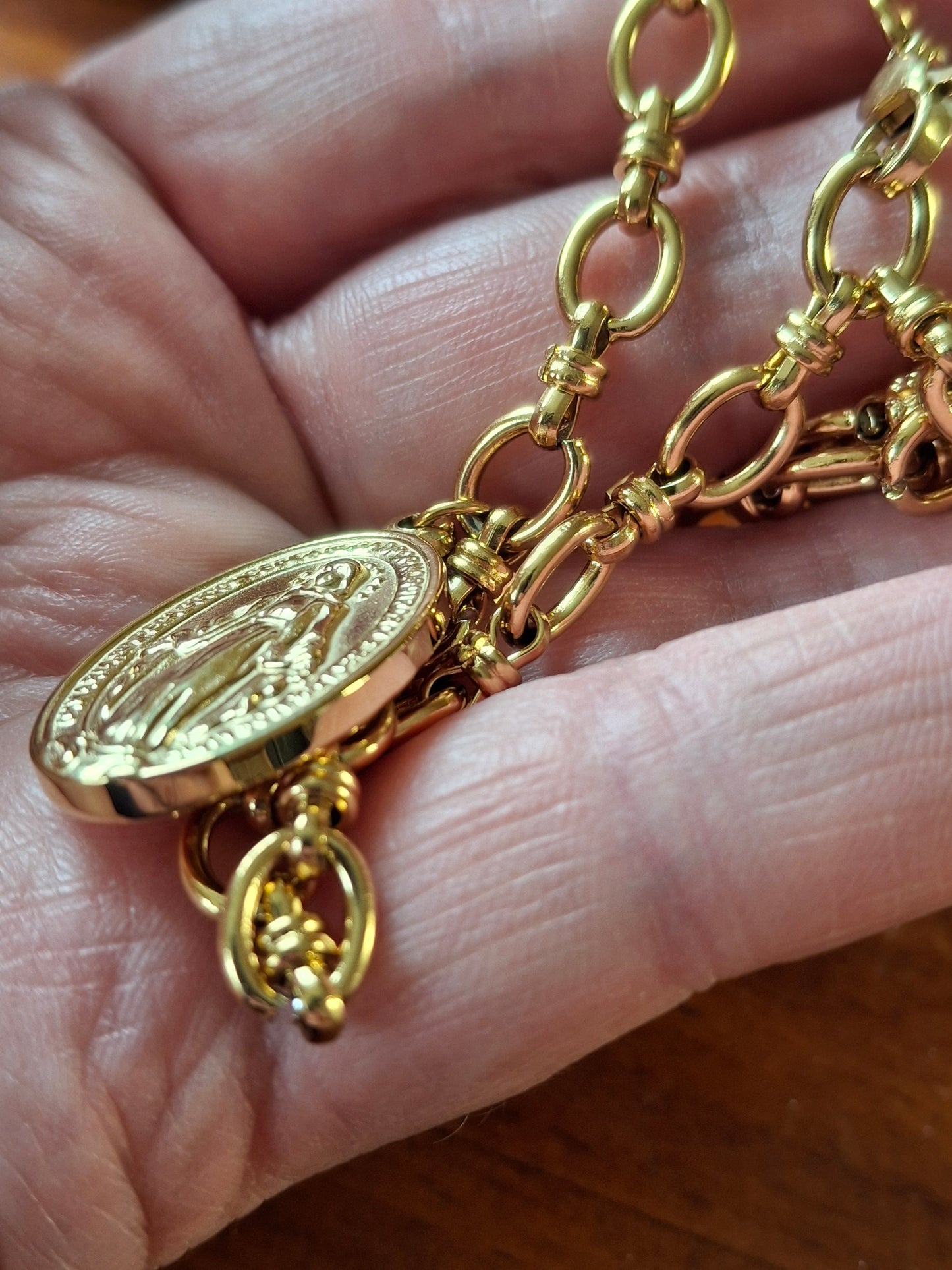 Bracelet chaîne acier inoxydable stainless steel 316 et grande médaille madone stainless steel 316