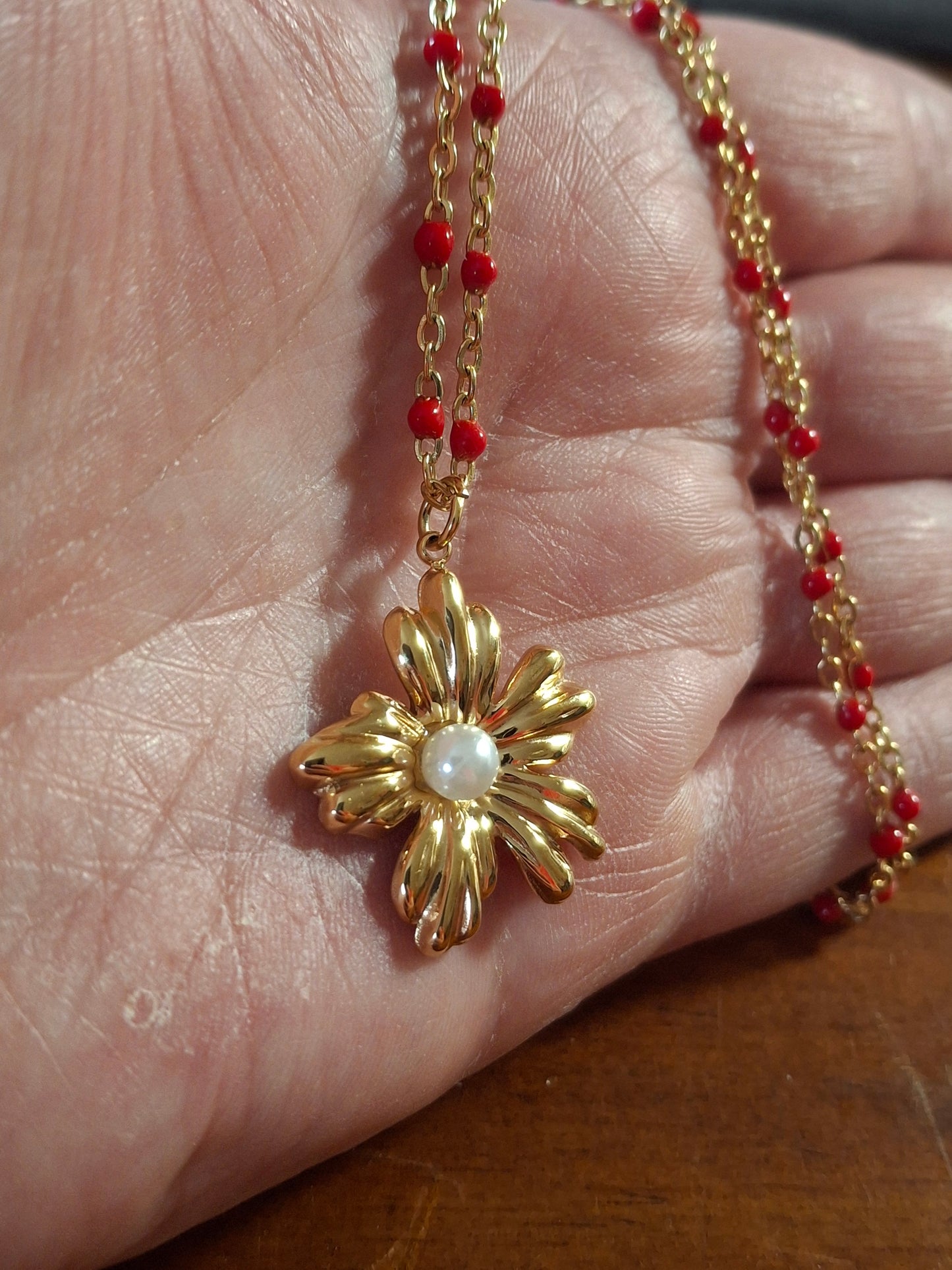 Collier chaîne dorée acier inoxydable et fleur stainless steel