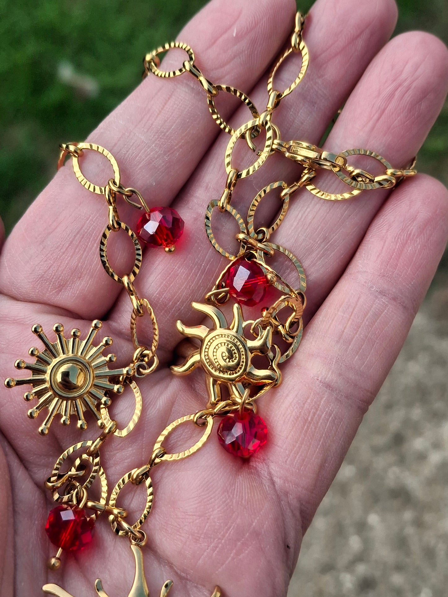 Collier chaîne dorée acier inoxydable stainless steel 316 et breloques stainless steel 316 handmade