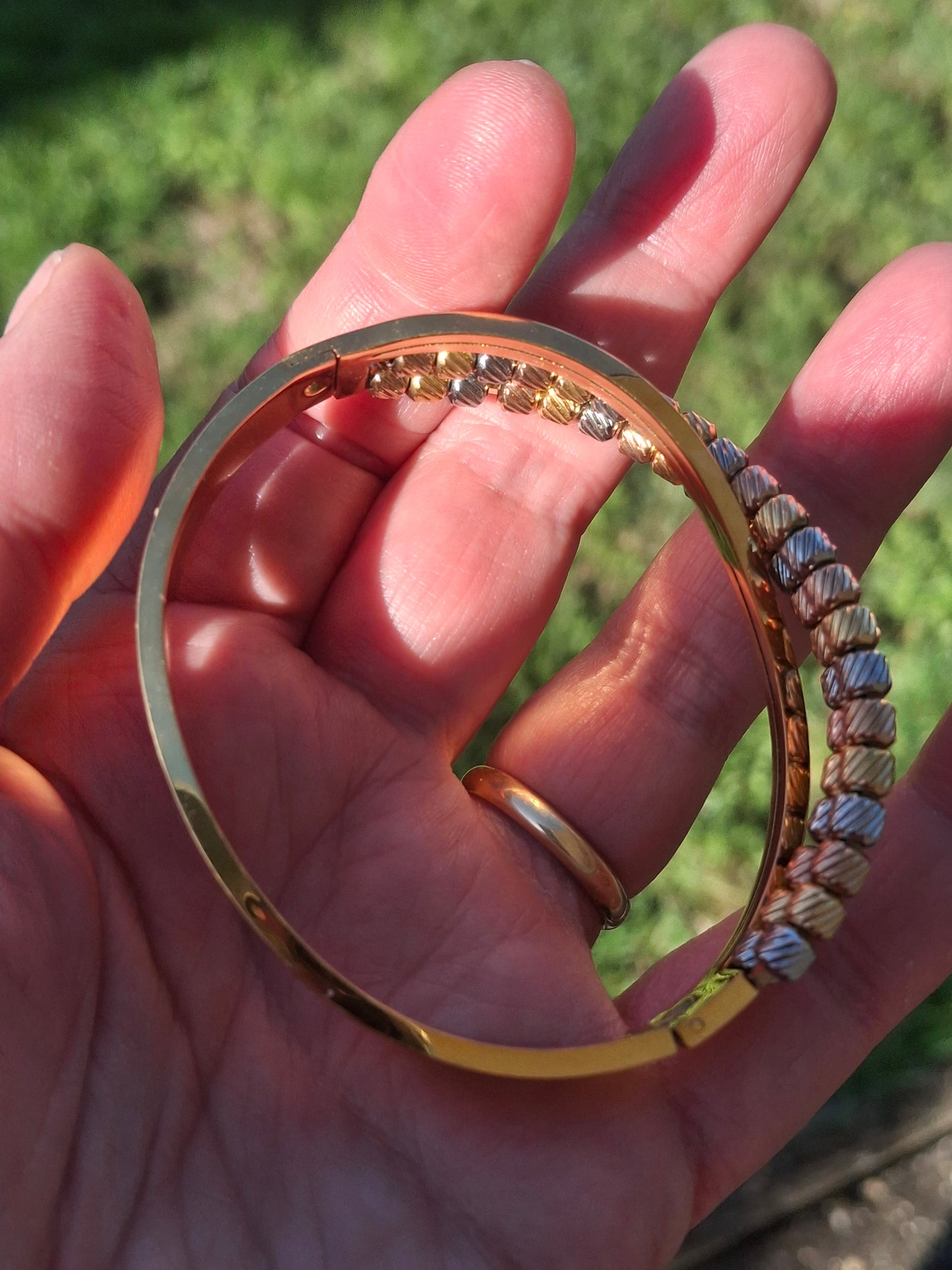 Schönes, steifes Armband aus hochwertigem Edelstahl 316.