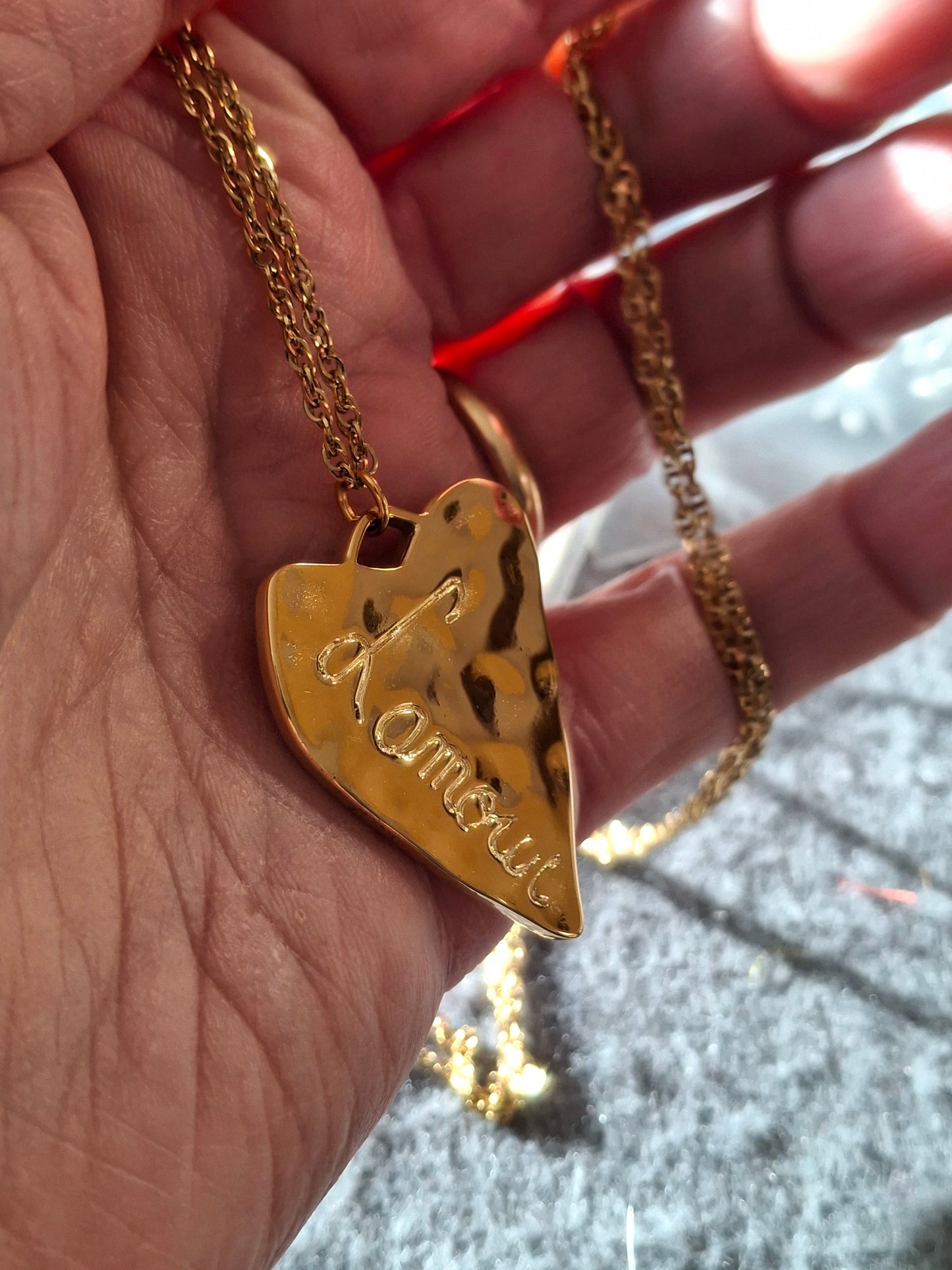 Collier chaîne dorée acier inoxydable stainless steel 316 grand pendentif coeur stainless steel 316 martelé