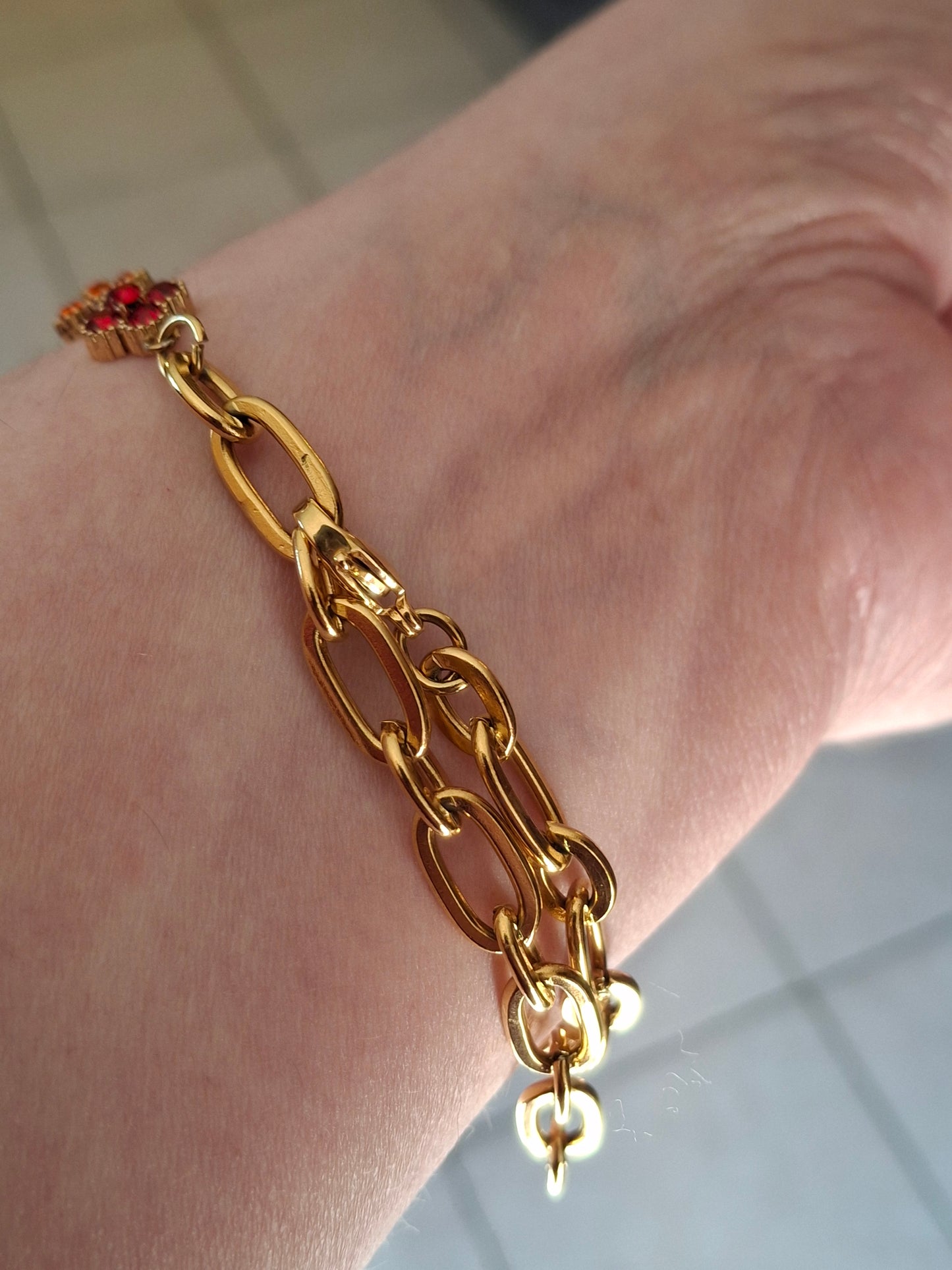 Armband mit sehr schönen hochwertigen Ketten aus Edelstahl 316 und handgefertigten Anhängern aus Edelstahl 316 nach Maß