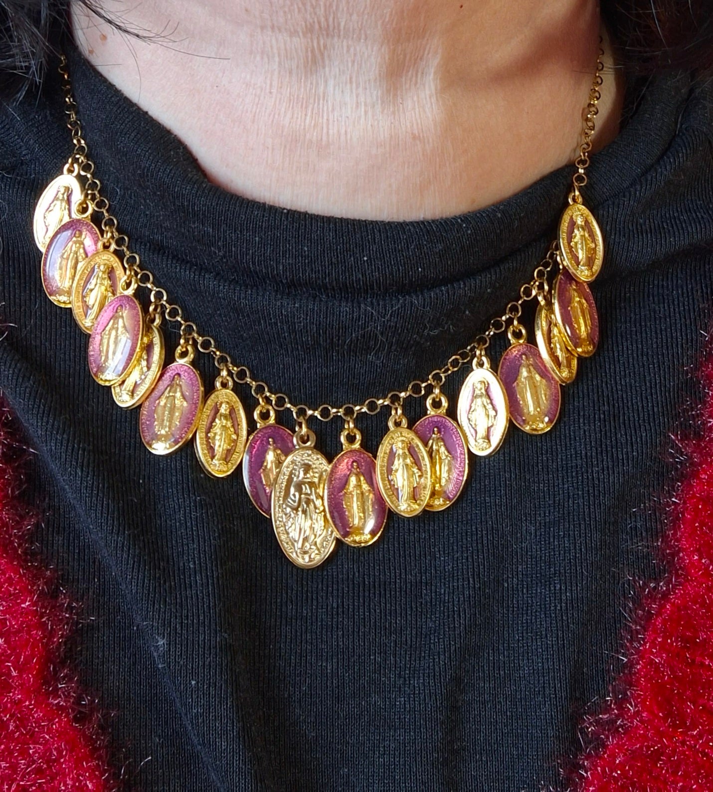 Collier chaîne rolo acier inoxydable stainless steel plaqué or 18K breloques madone handmade réglable