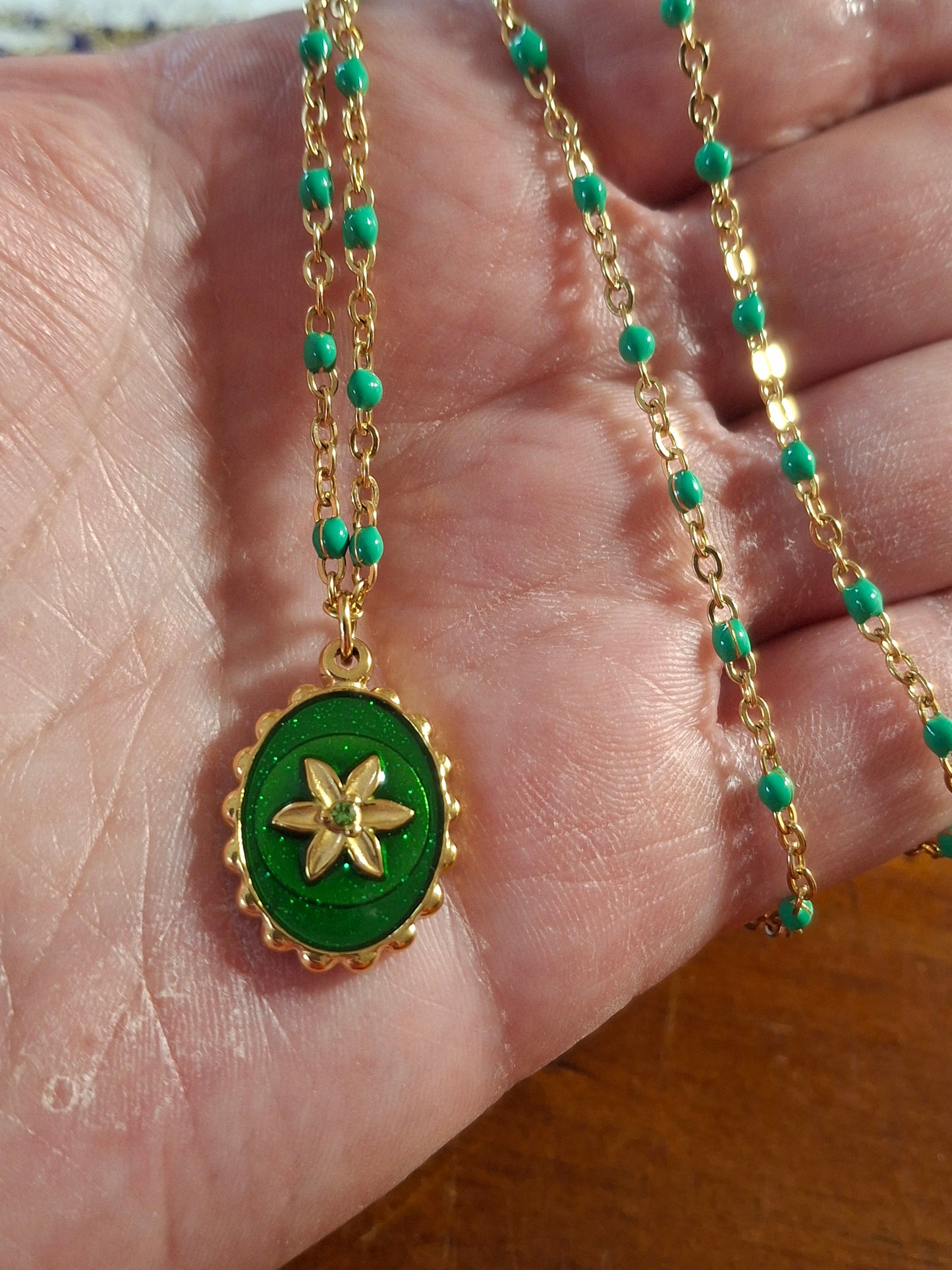 Collier chaîne dorée acier inoxydable Pendentif stainless steel poli