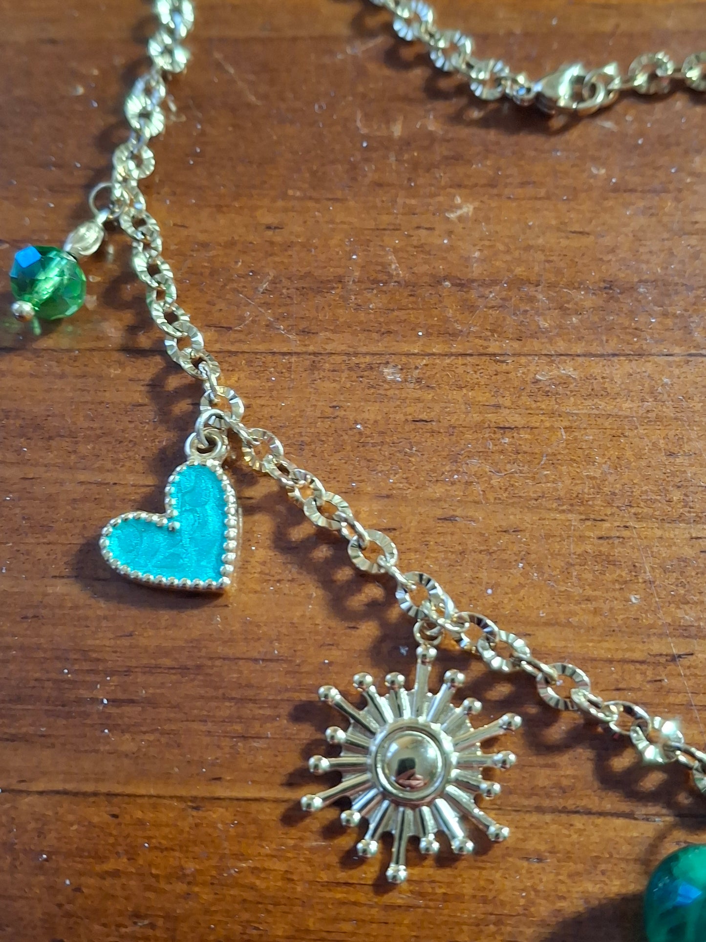 Collier chaîne dorée acier inoxydable stainless steel 316 et breloques handmade sur mesure