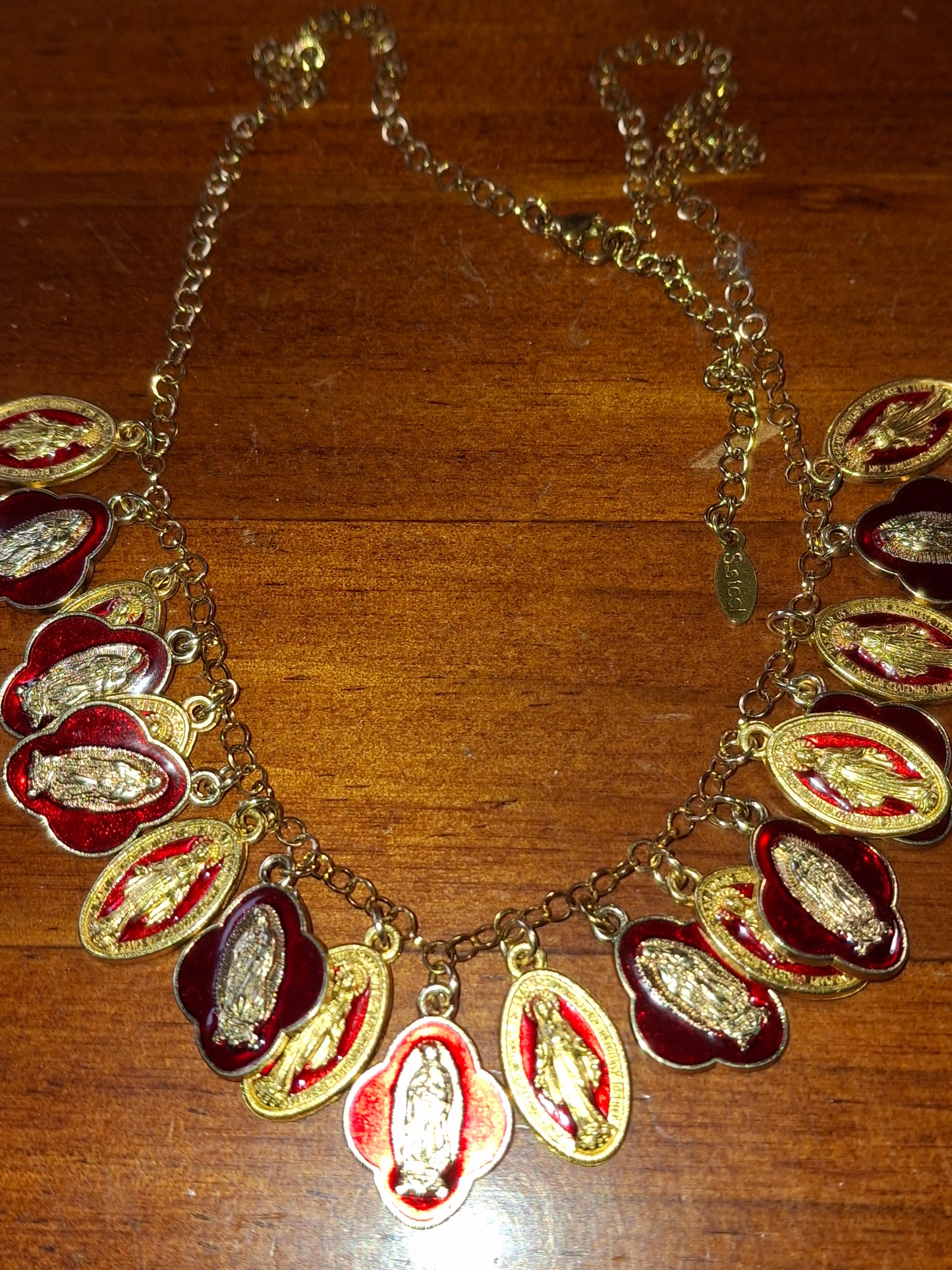 Collier chaîne dorée acier inoxydable rolo plaqué or et breloques madone handmade