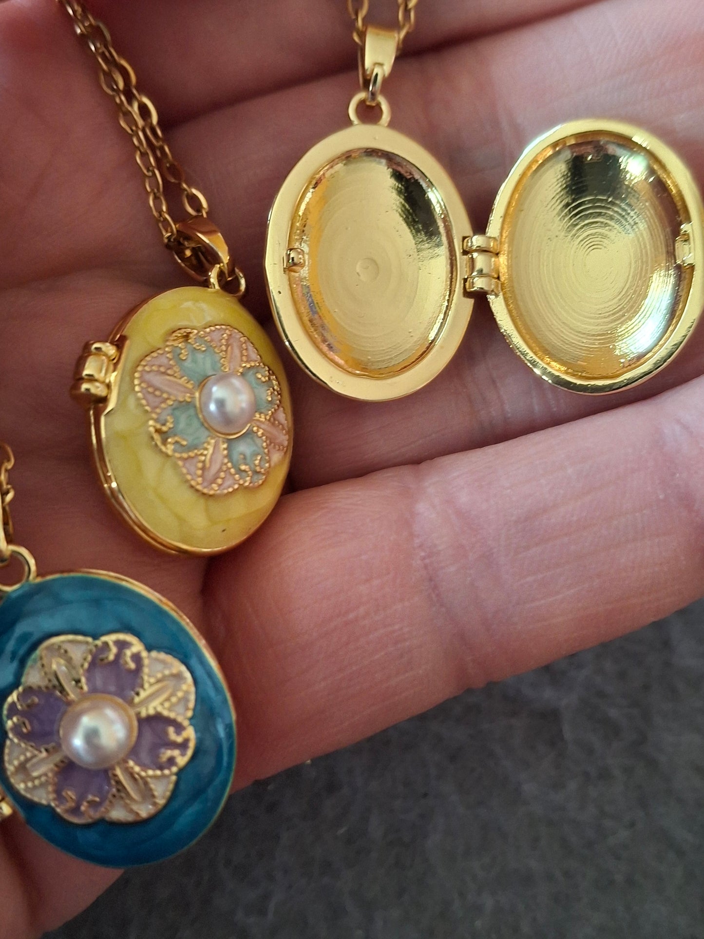 Collier chaîne dorée acier inoxydable stainless steel 316 pendentif porte photo en laiton doré à l'or fin 18K