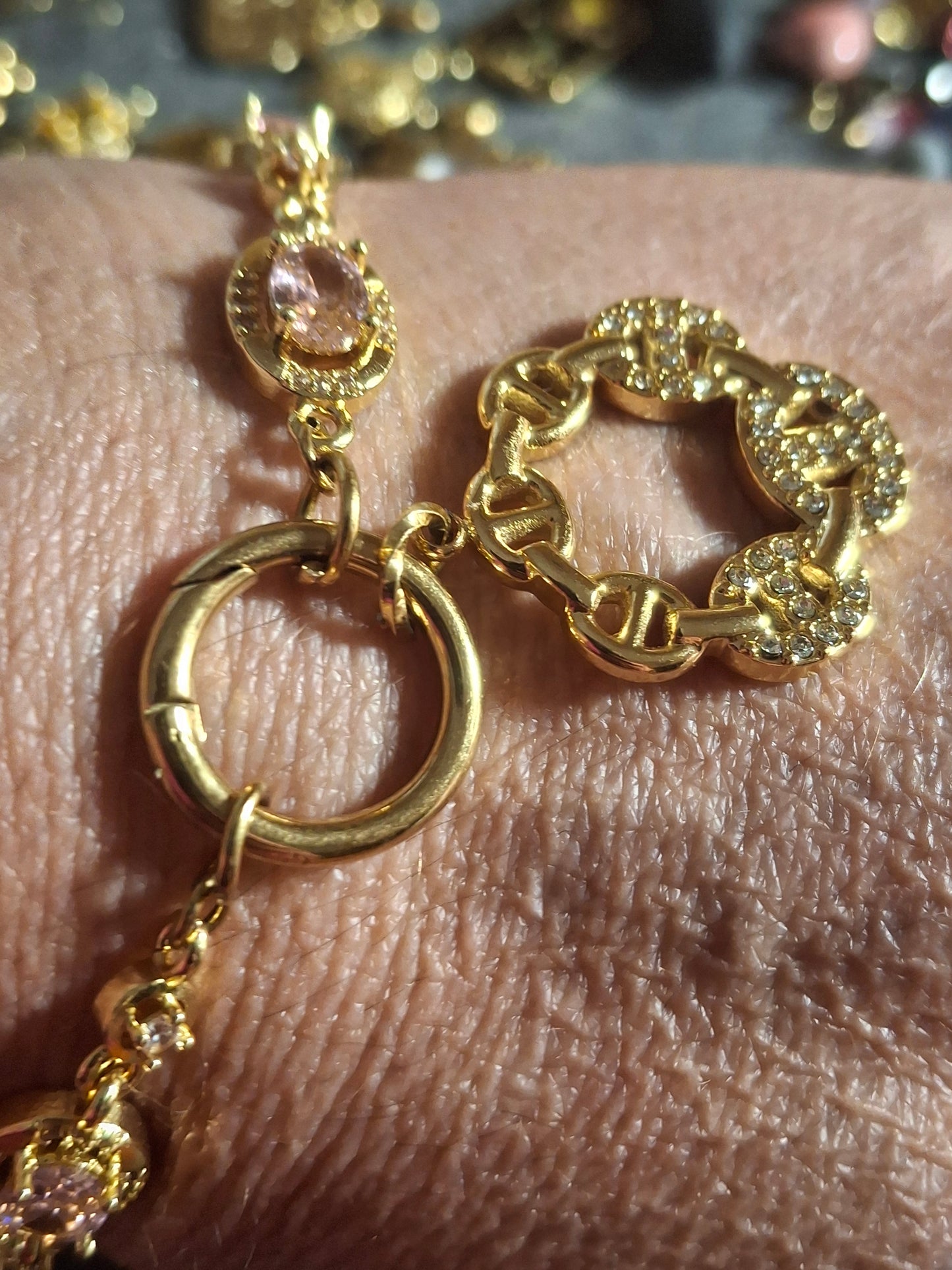 Armband Kette Edelstahl mit Kristall- und Zirkonia-Besatz Karabinerverschluss und polierter Edelstahl-Ankerkettenanhänger mit Zirkonia-Besatz handgefertigt