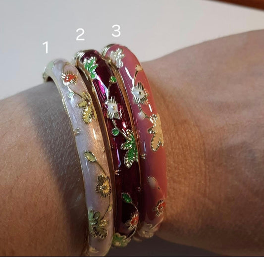 Jonc rigide email coloré style vintage motif floral