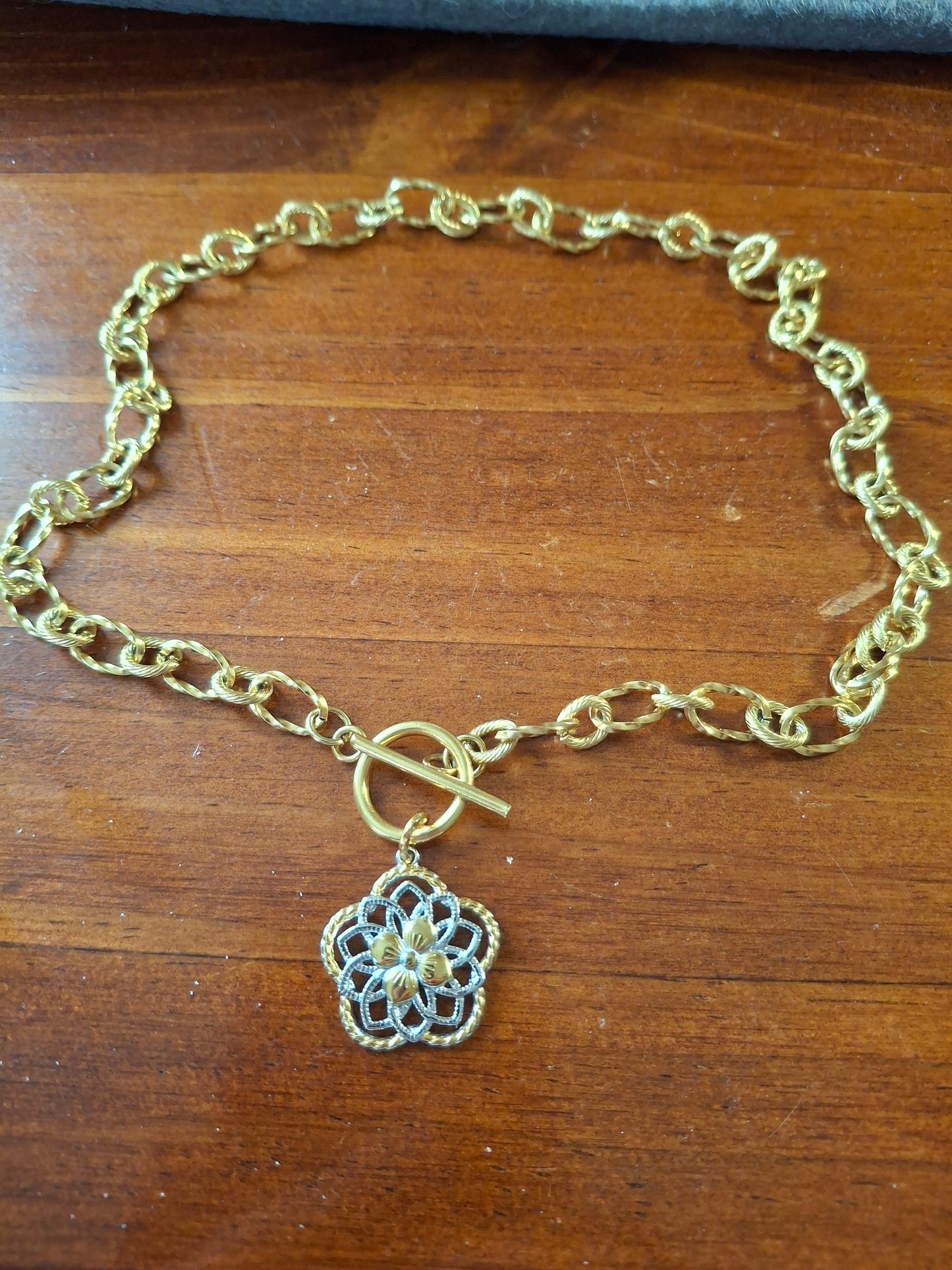 Collier choker chaîne acier inoxydable stainless steel grand fermoir toggle, fleur acier inoxydable stainless steel 316