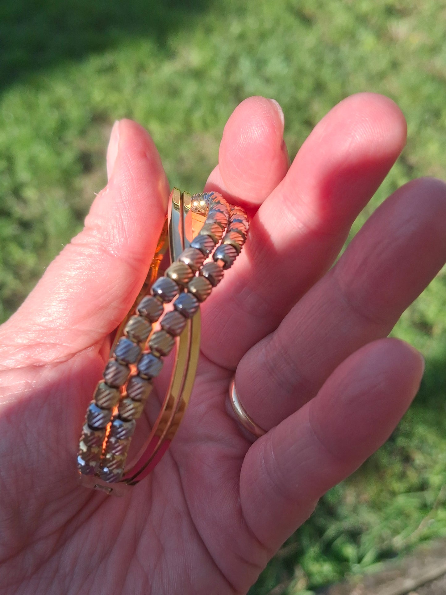 Schönes, steifes Armband aus hochwertigem Edelstahl 316.