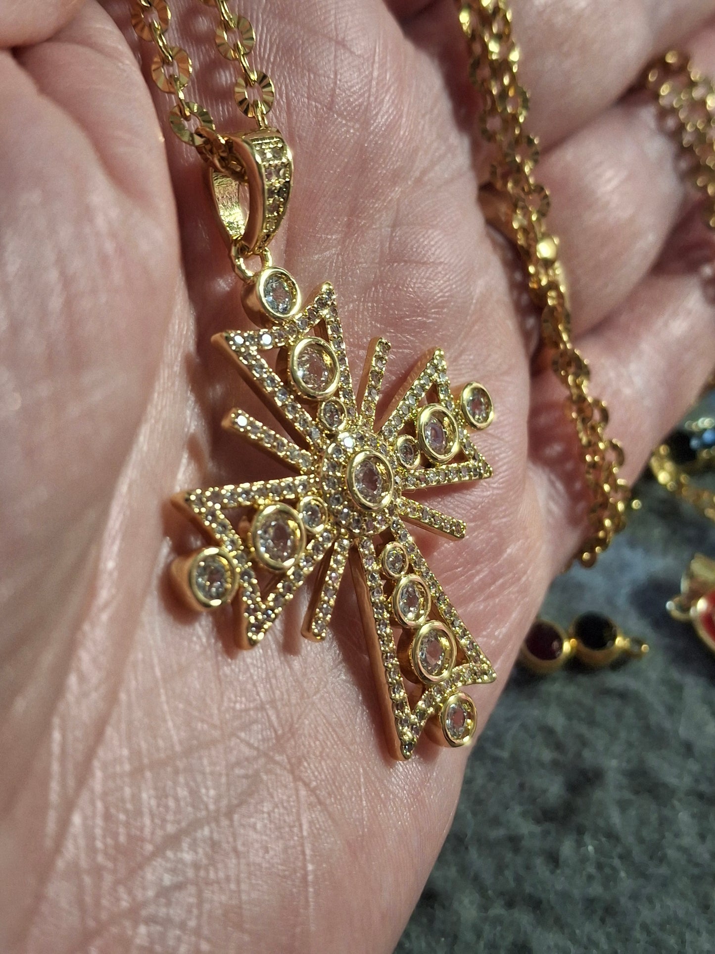 Halskette Edelstahl 316 große Kreuz 18K vergoldet Zirkonia besetzt