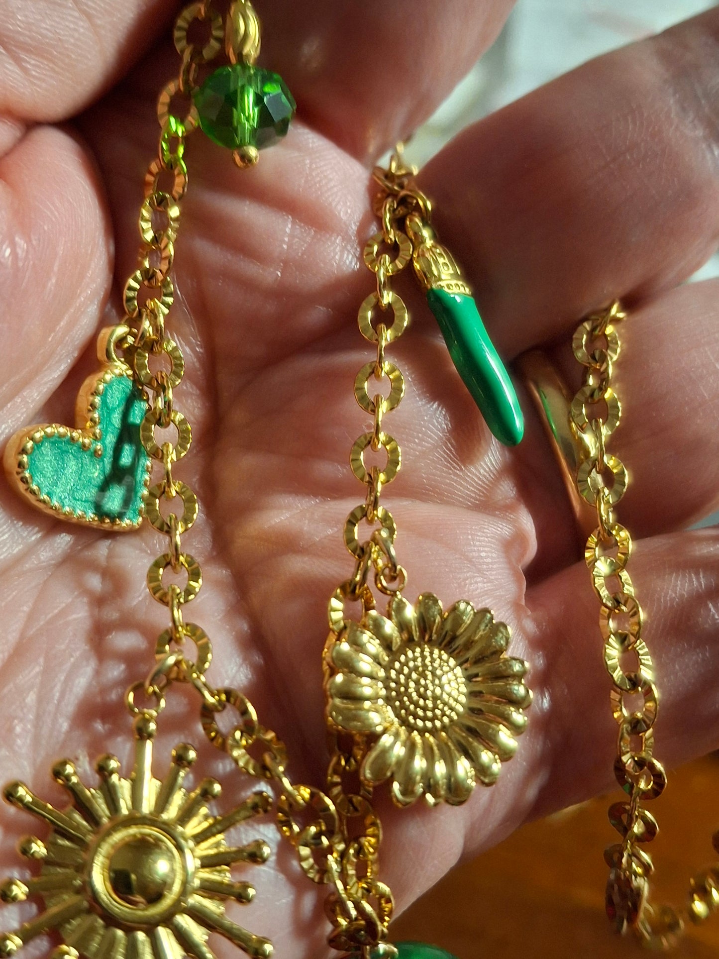 Collier chaîne dorée acier inoxydable stainless steel 316 et breloques handmade sur mesure