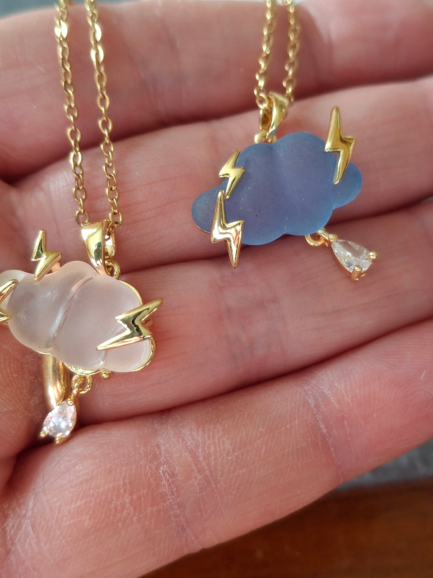 Collier chaîne acier inoxydable stainless steel 316 nuage resine serti stainless steel 316 pendentif zirconium réglable