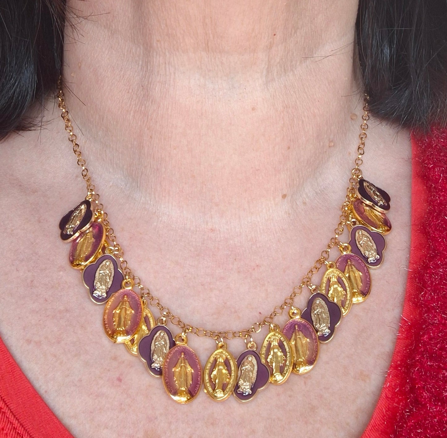 Collier chaîne rolo acier inoxydable stainless steel plaqué or et breloques madone handmade