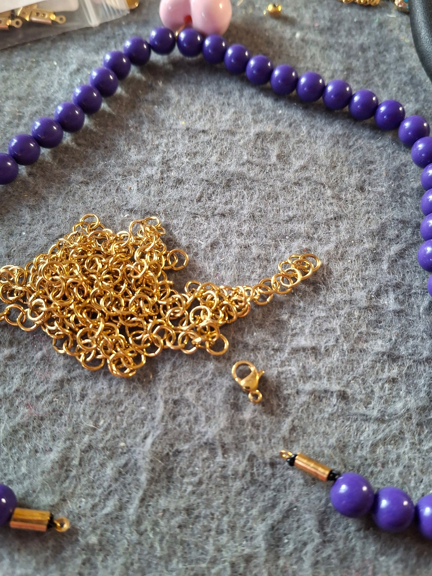 Collier perles acrylique et coeur handmade