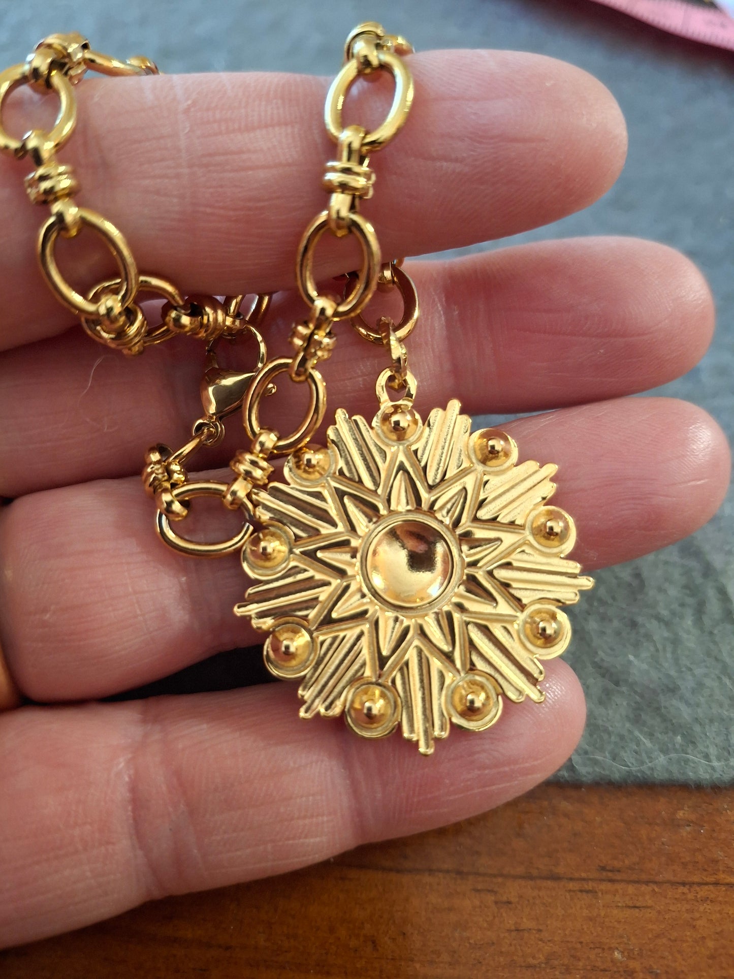 Bracelet chaîne acier inoxydable stainless steel 316 pendentif stainless steel 316 email rouge serti zirconium, sur mesure