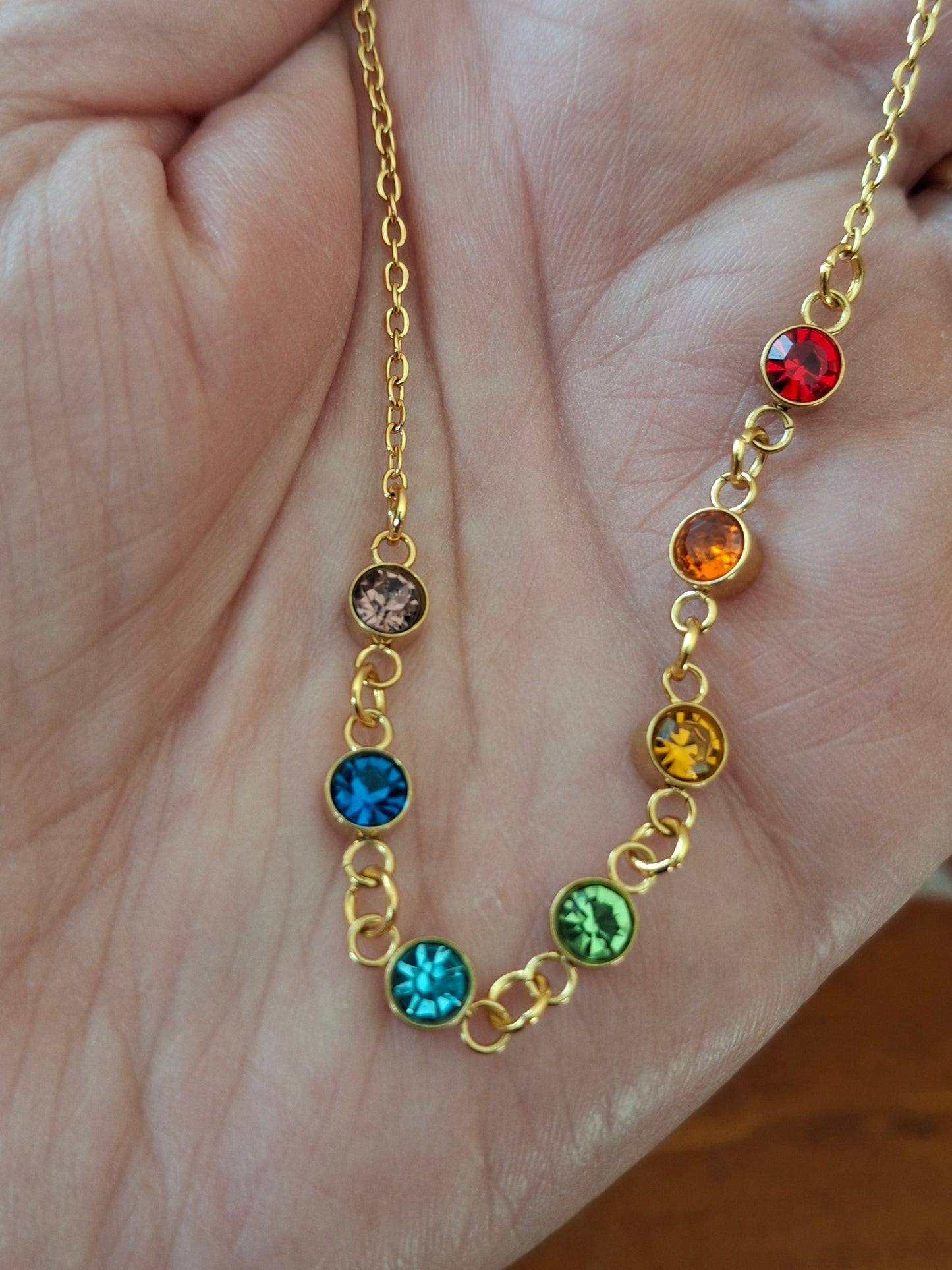 Halskette aus Edelstahl 316 und 7-Chakra-Kristallen