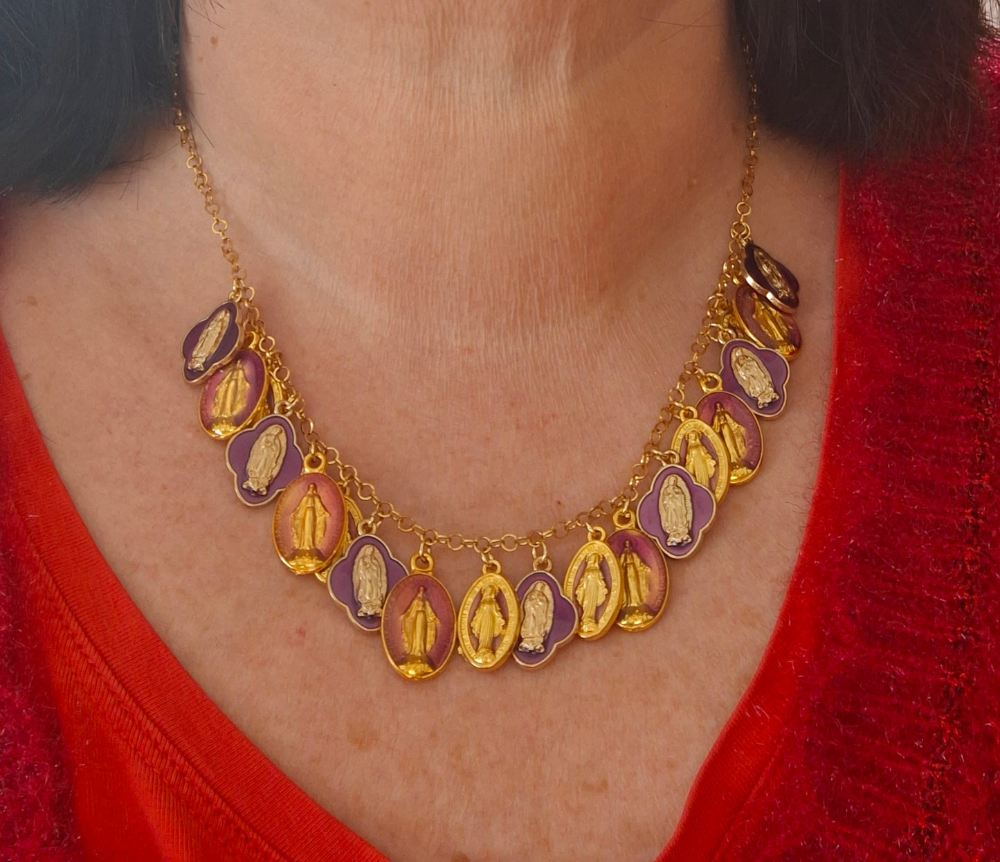 Collier chaîne rolo acier inoxydable stainless steel plaqué or et breloques madone handmade