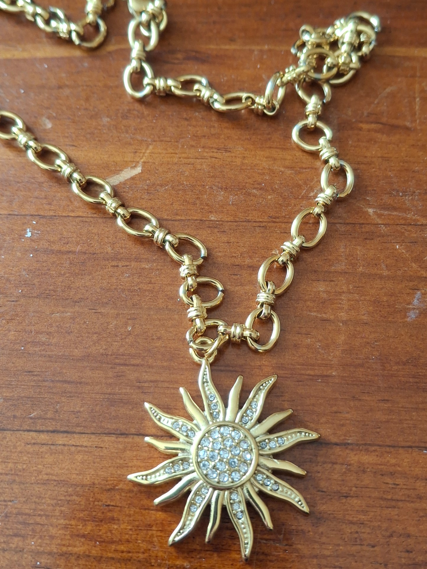 Halskette vergoldet Gliederkette aus hochwertigem Edelstahl 316, großer polierter Sonnenanhänger aus Edelstahl 316, mit Zirkonia besetzt