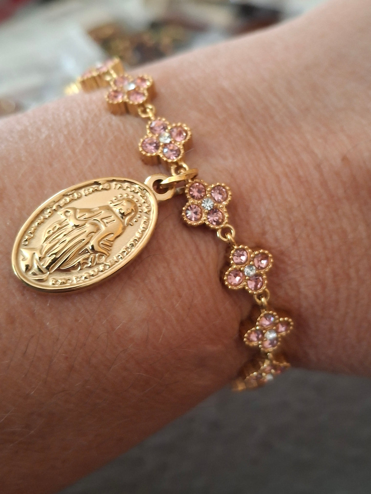Bracelet chaîne acier inoxydable stainless steel trèfle serti cristal rose, médaille madone stainless steel polie 316 réglable