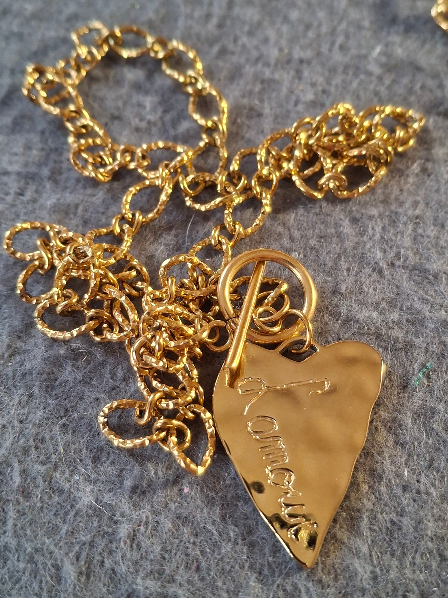 Collier chaîne acier inoxydable stainless steel grand pendentif coeur stainless steel et grand fermoir toggle