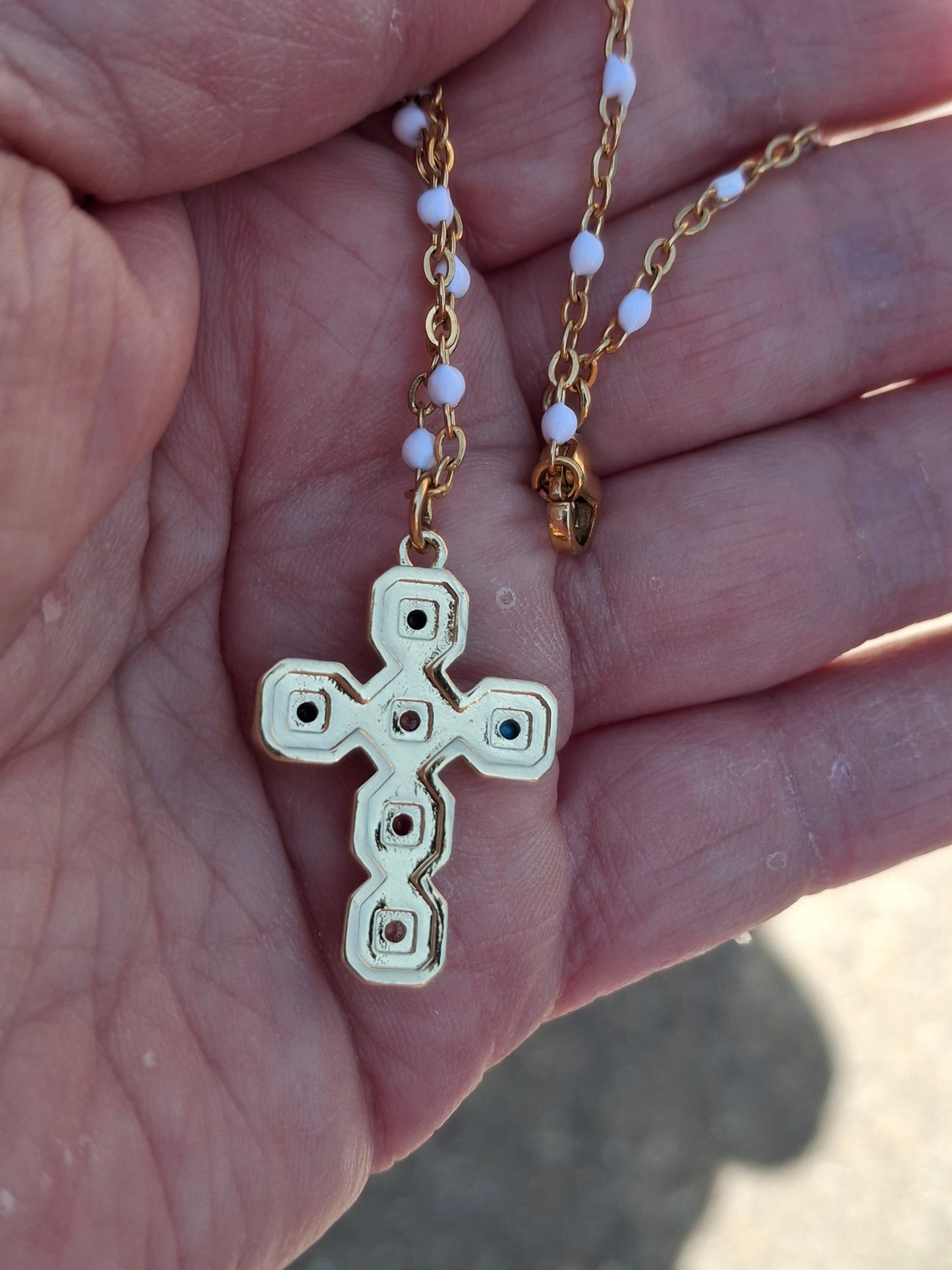 Collier chaîne dorée acier inoxydable stainless steel pendentif croix plaqué or 18K