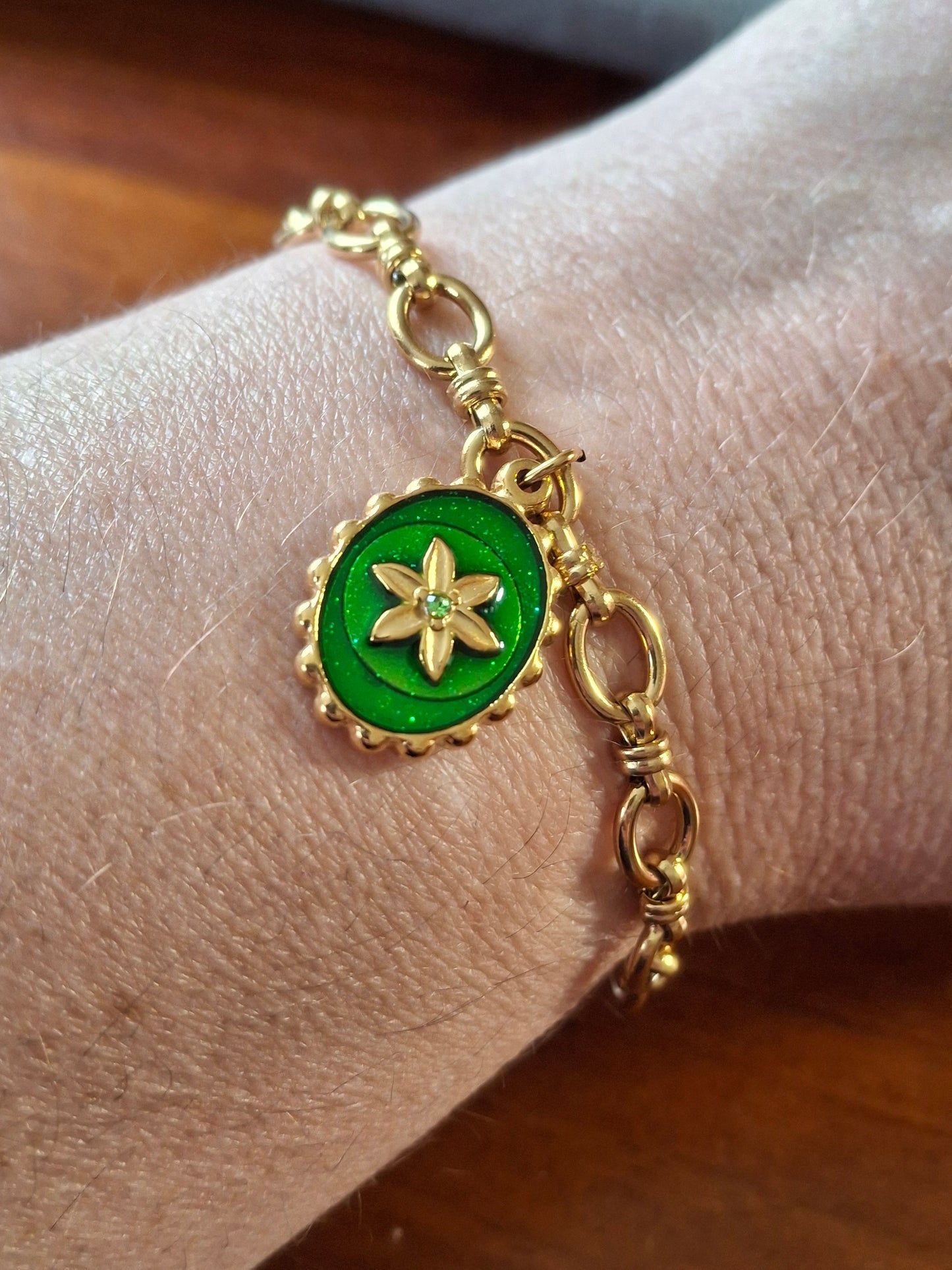 Bracelet chaîne acier inoxydable stainless steel 316 et pendentif email coloré stainless steel 316 sur mesure