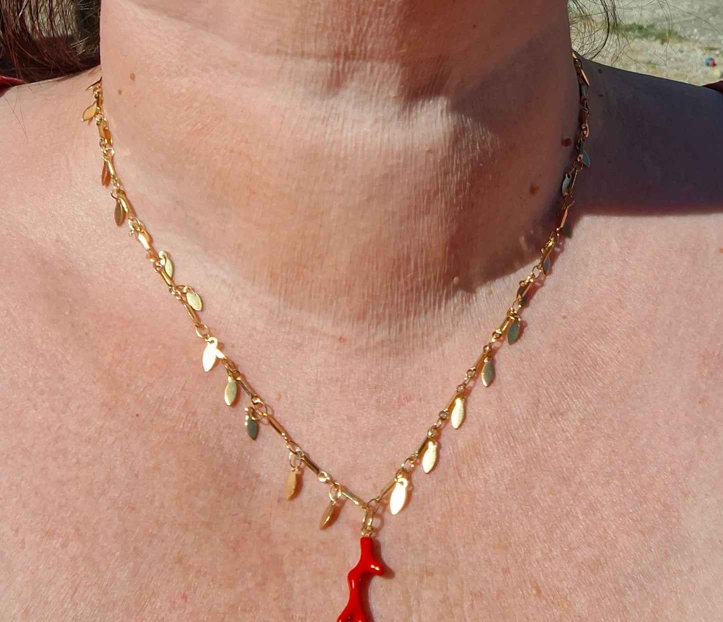 Collier chaîne dorée acier inoxydable stainless steel 316 pendentif corail