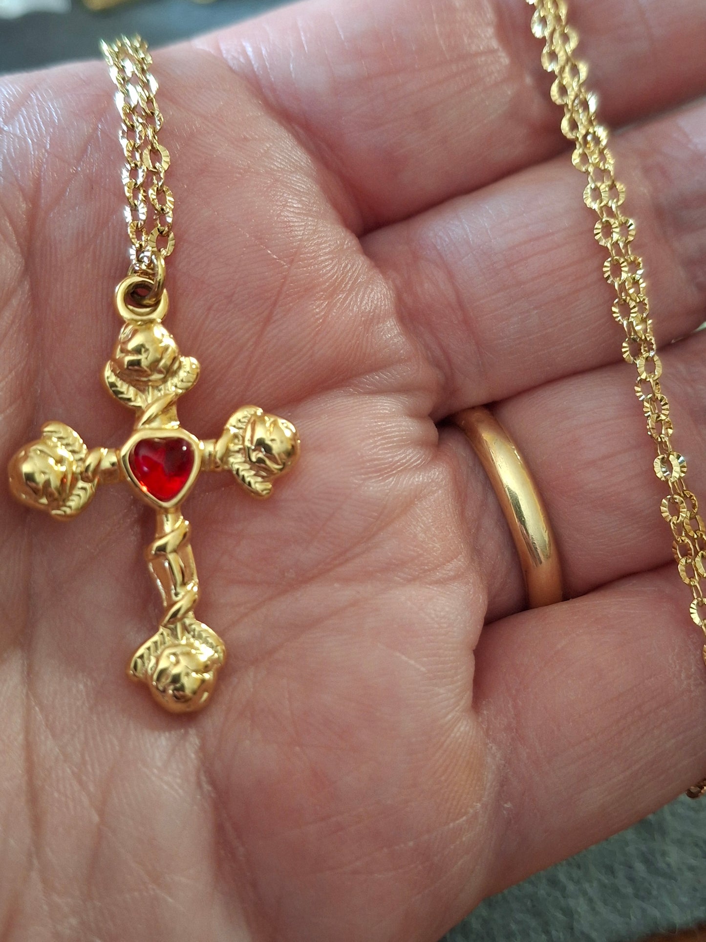 Collier chaîne dorée acier inoxydable stainless steel 316 ,croix rétro stainless steel 316  poli de qualité supérieure