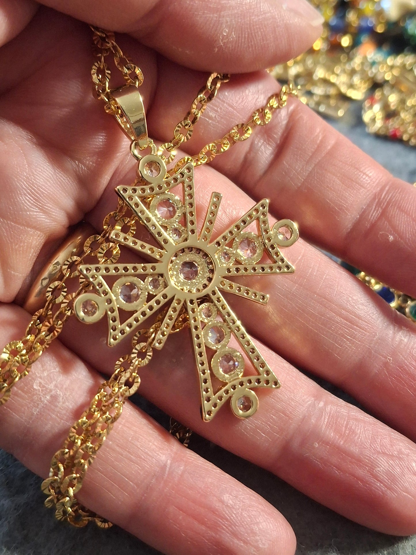 Halskette Edelstahl 316 große Kreuz 18K vergoldet Zirkonia besetzt