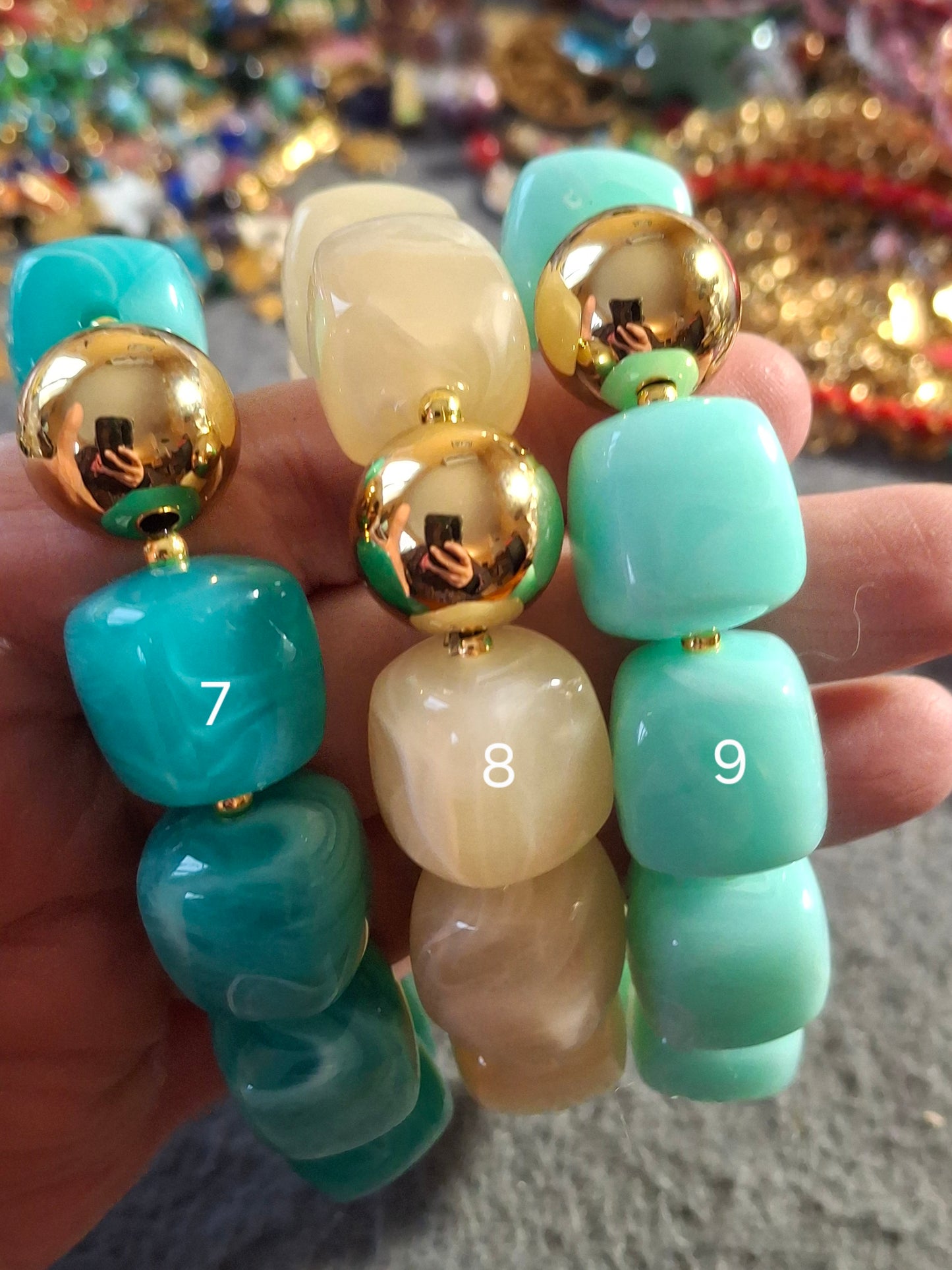 Bracelet perles en acrylique coloré élastique