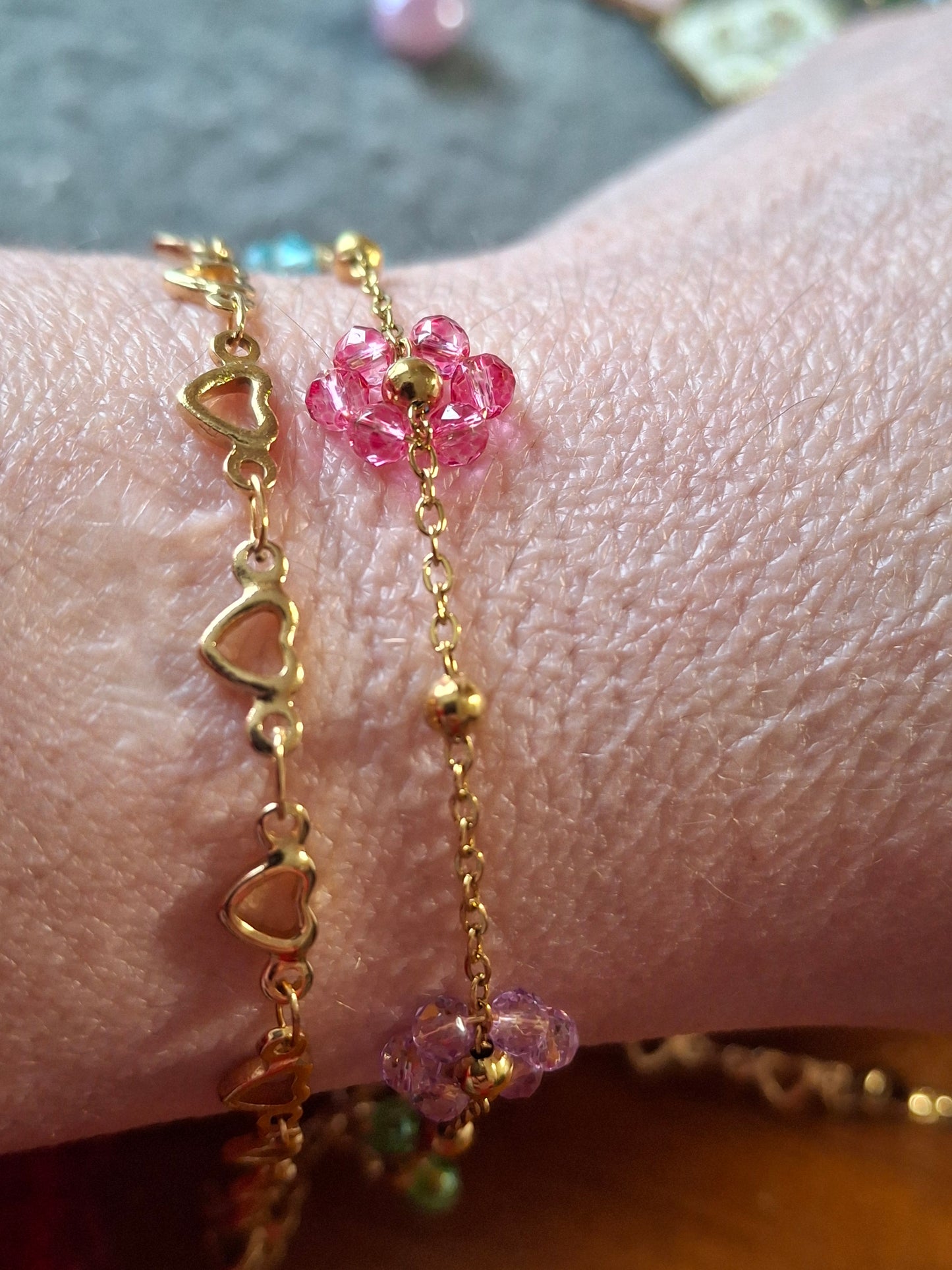 Bracelet double rang chaîne dorée acier inoxydable stainless steel motif fleurs et cœurs uniquement sur mesure