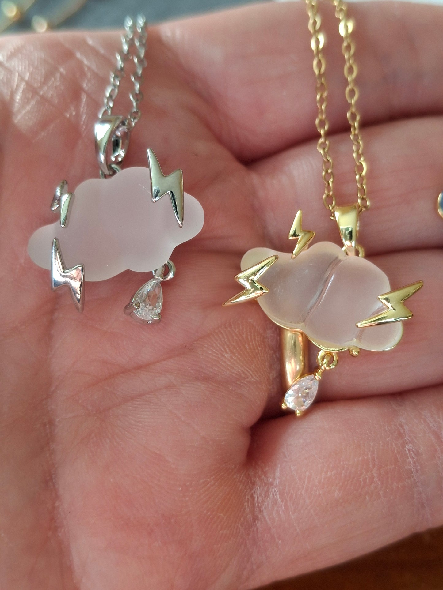 Collier chaîne acier inoxydable stainless steel 316 nuage resine serti stainless steel 316 pendentif zirconium réglable