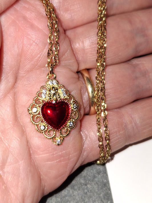 Collier chaîne torsadée stainless steel 316 pendentif coeur baroque en cuivre plaqué or 18K serti zirconium et email coloré rouge