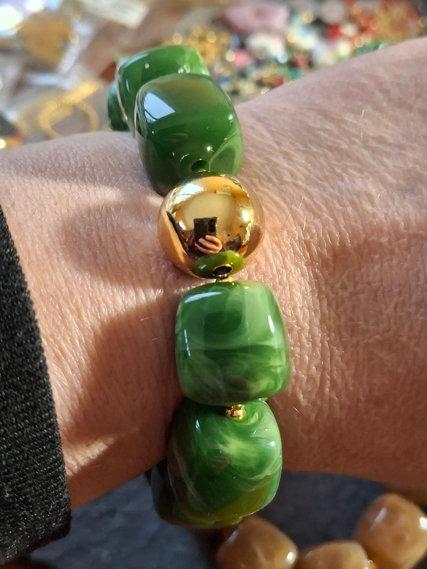 Bracelet perles en acrylique coloré élastique