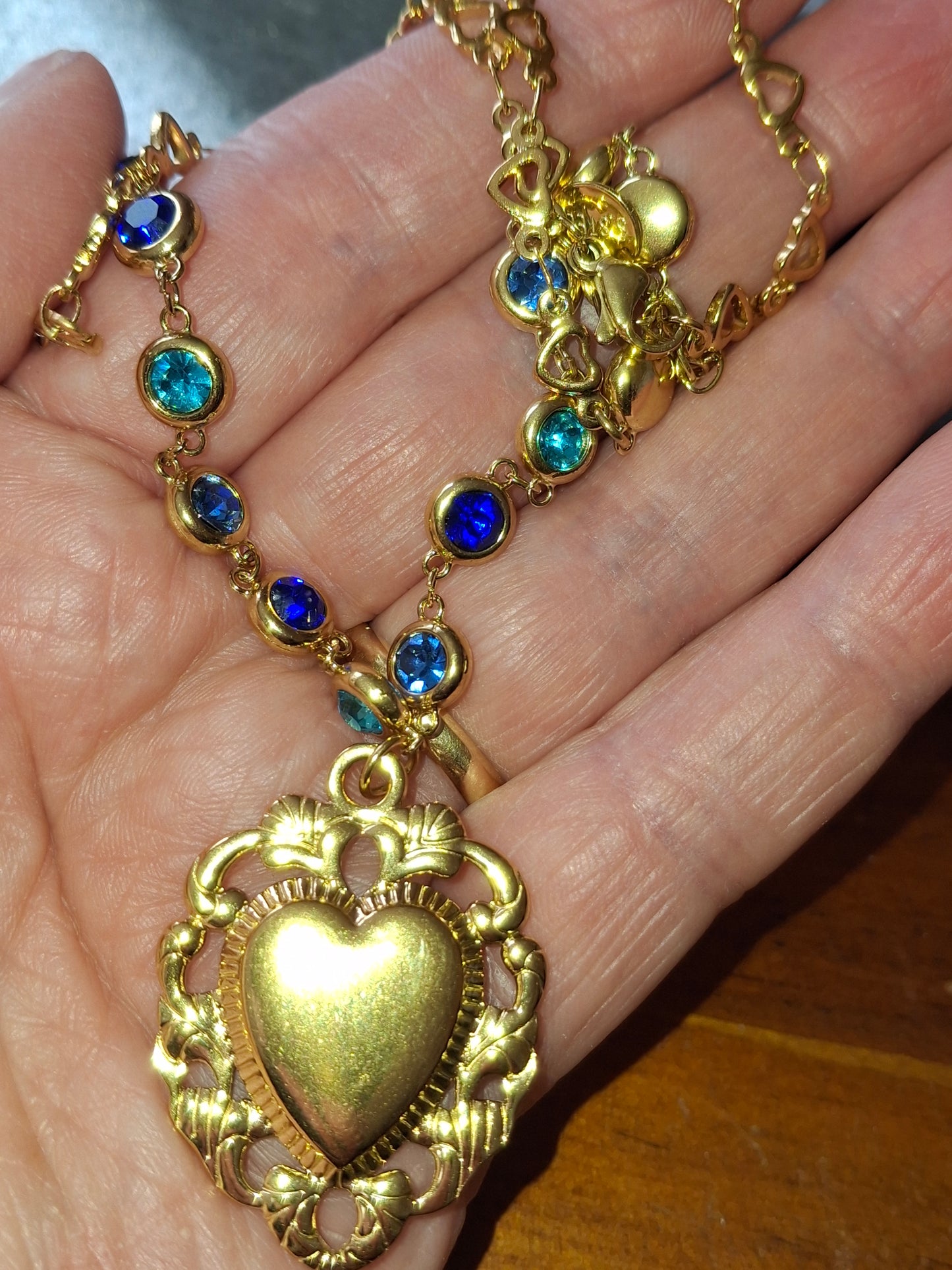 Collier chaîne coeur stainless steel 316 et chaîne stainless steel 316 cristal bleu pendentif coeur stainless steel 316 handmade