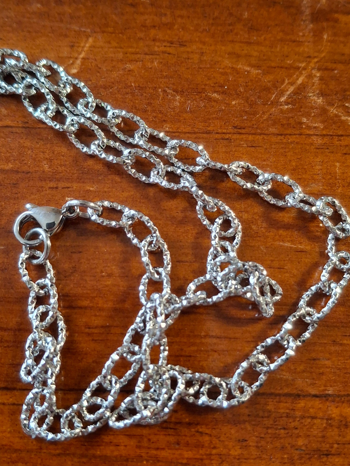 Sehr hochwertige Halskette aus Edelstahl 316.