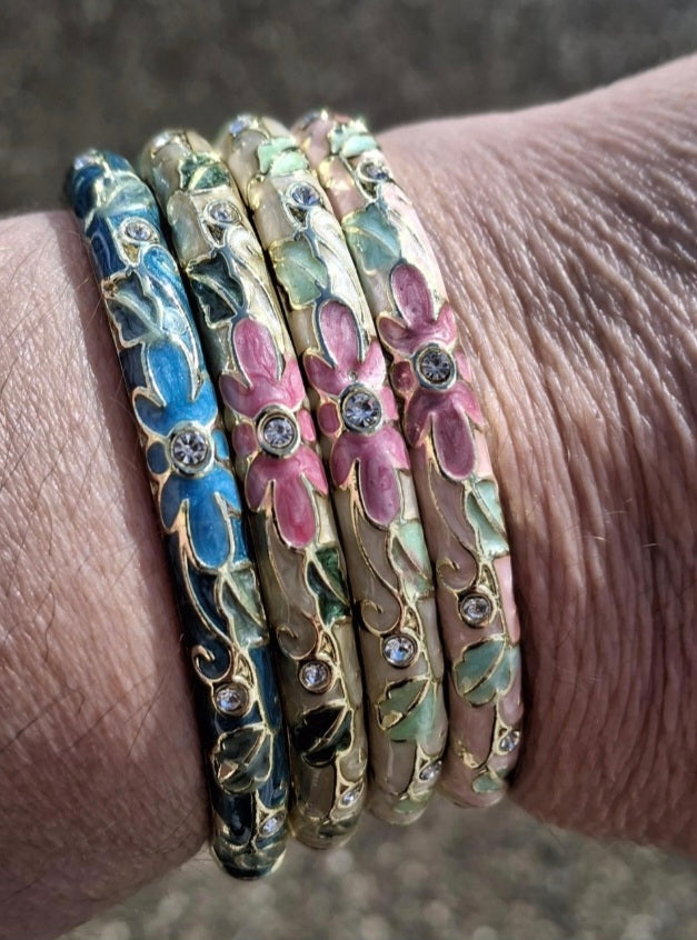 Rigid cloisonné bangle with colored enamel and gold plating