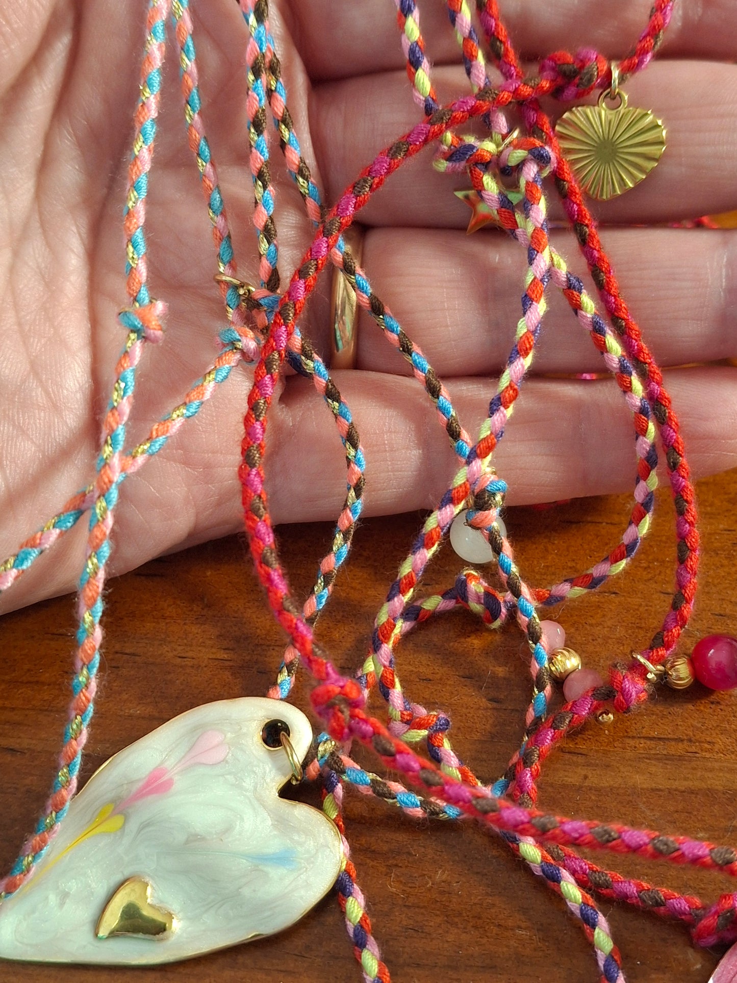 Collier cordon tressé réglable ajustable handmade, pendentif coeur stainless steel 316 et email