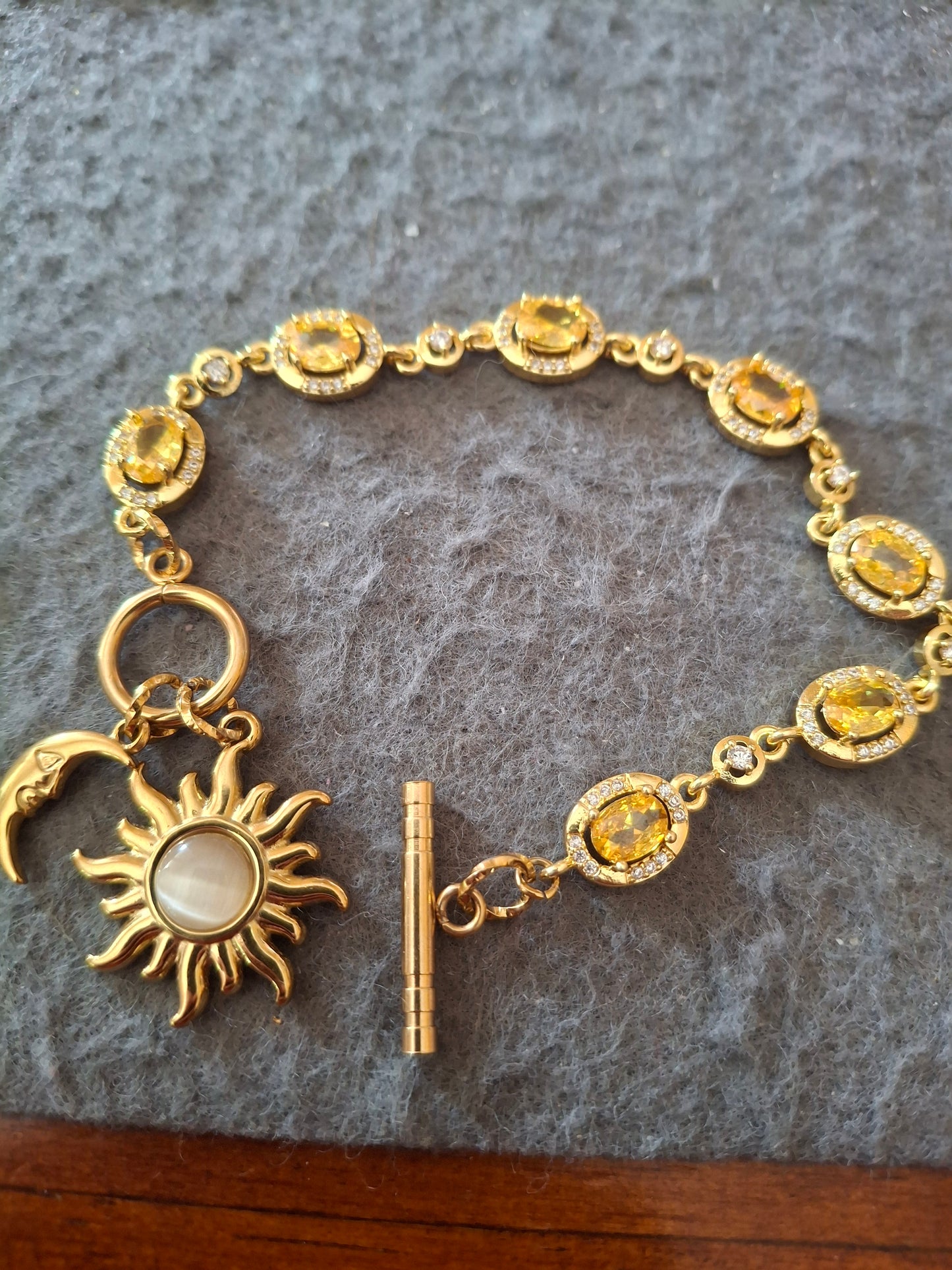 Bracelet chaîne maille gourmette stainless steel serti cristal, soleil et lune stainless steel 316 ,fermoir toggle handmade