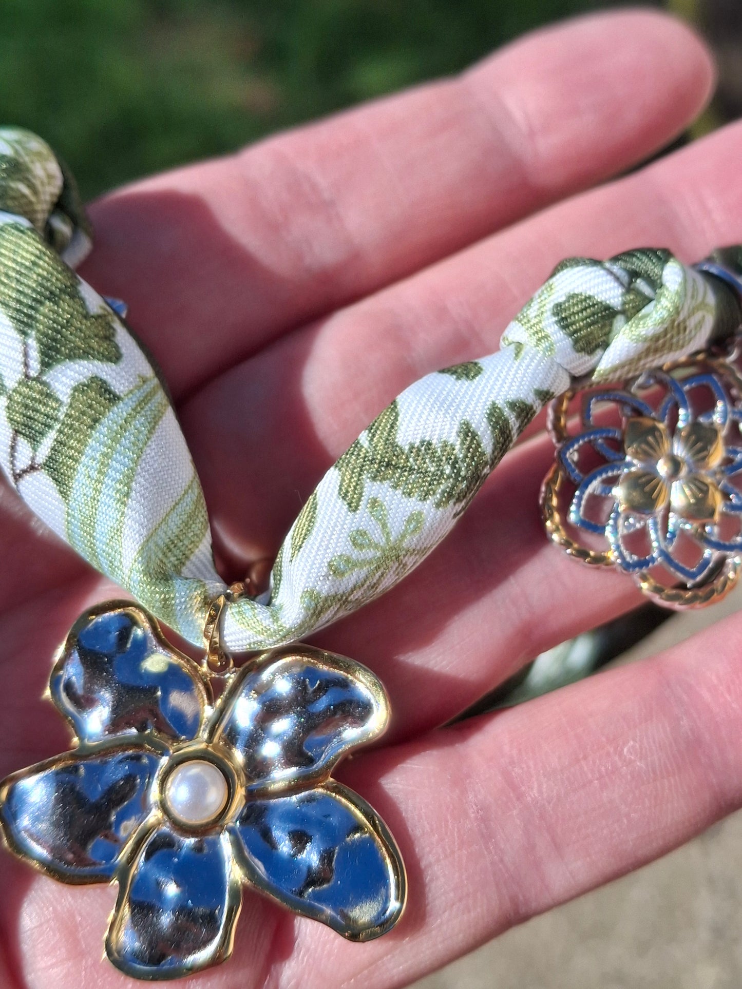 Collier foulard et pendentif fleurs acier inoxydable stainless steel 316 polis de qualité supérieure handmade