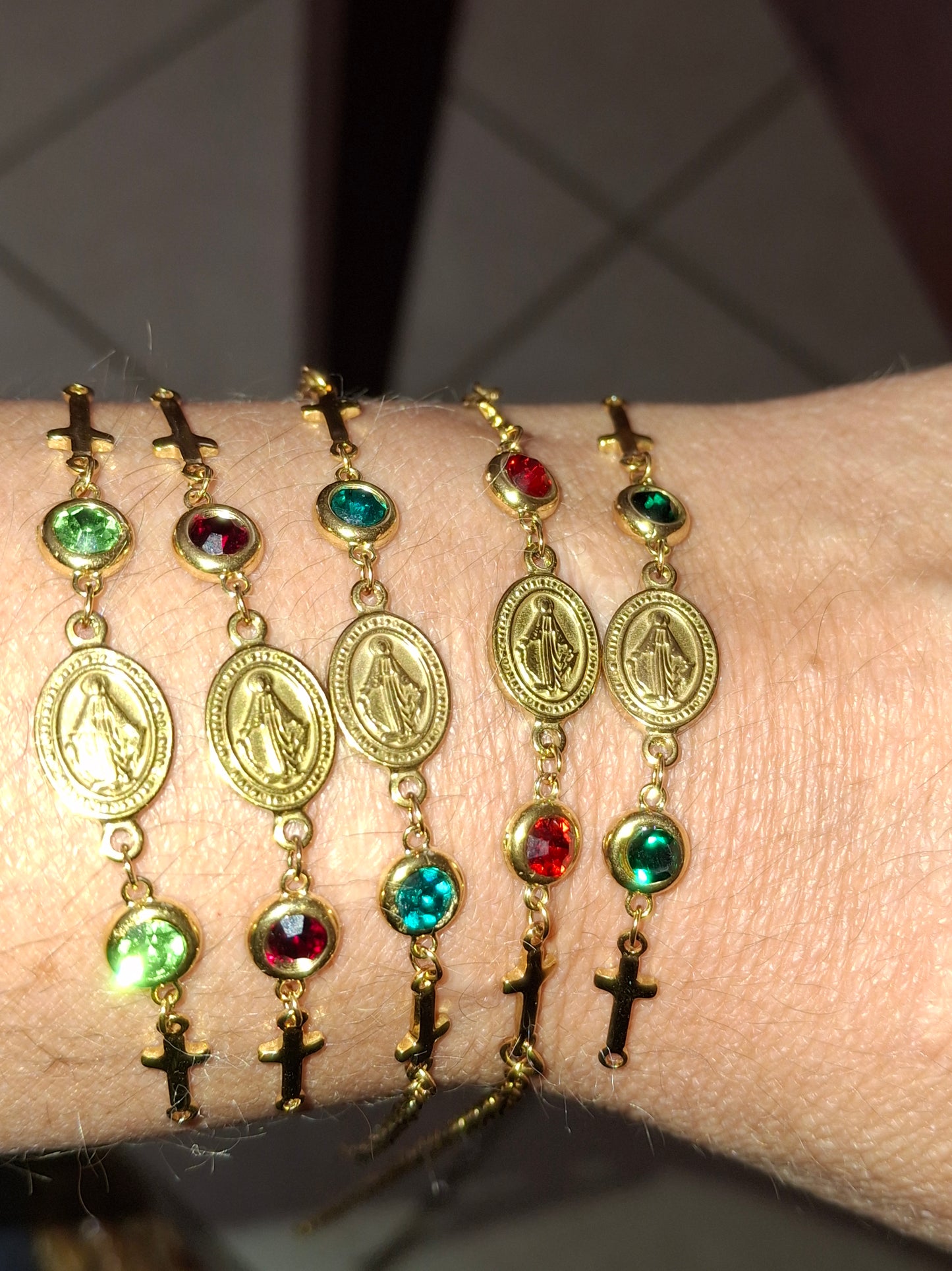 Bracelet chaîne acier inoxydable stainless steel 316 uniquement connecteur cristal, croix, madone stainless steel 316 handmade, sur mesure