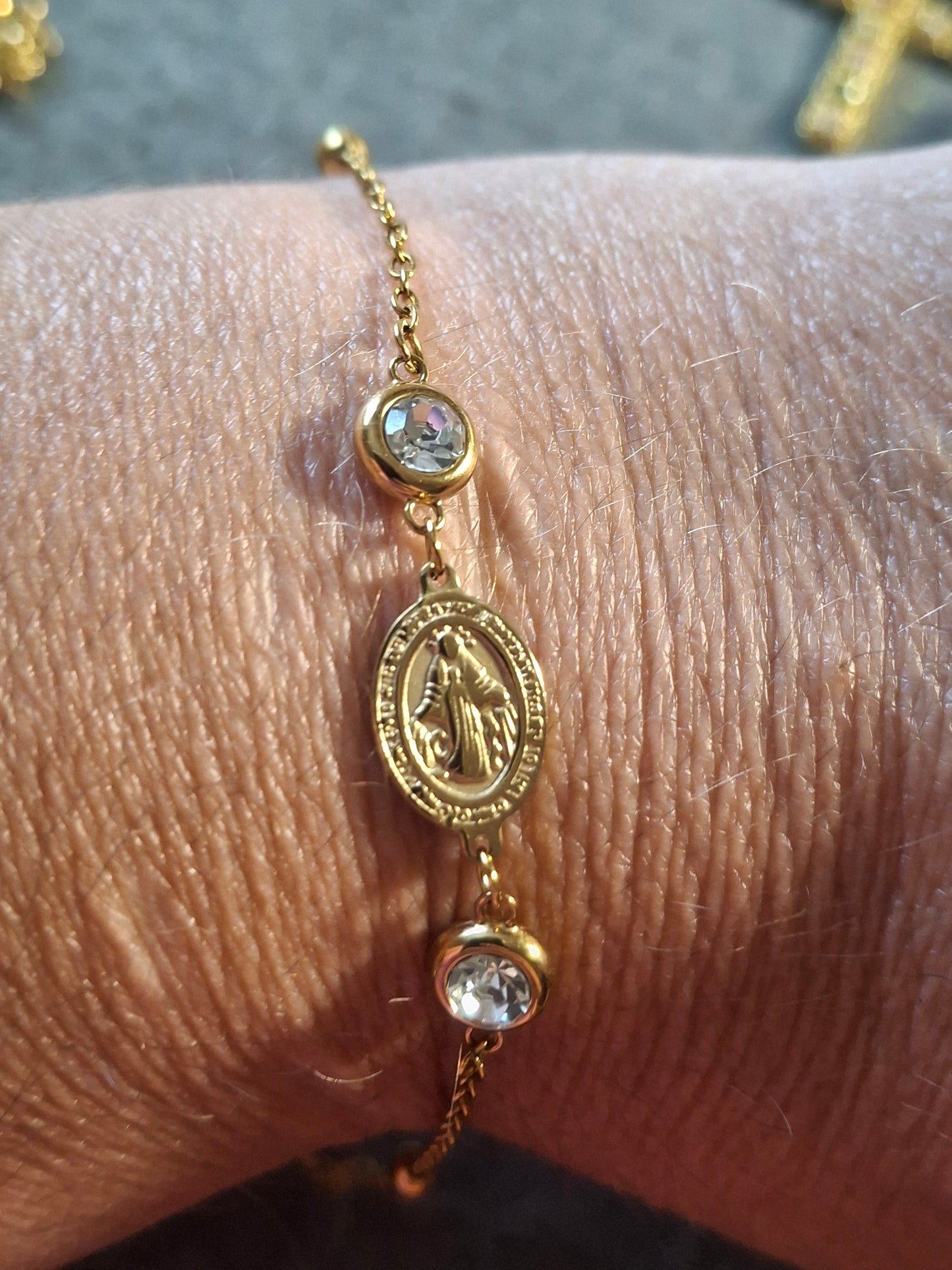 Bracelet chaîne acier inoxydable stainless steel 316 connecteur cristal blanc et madone stainless steel 316 handmade sur mesure