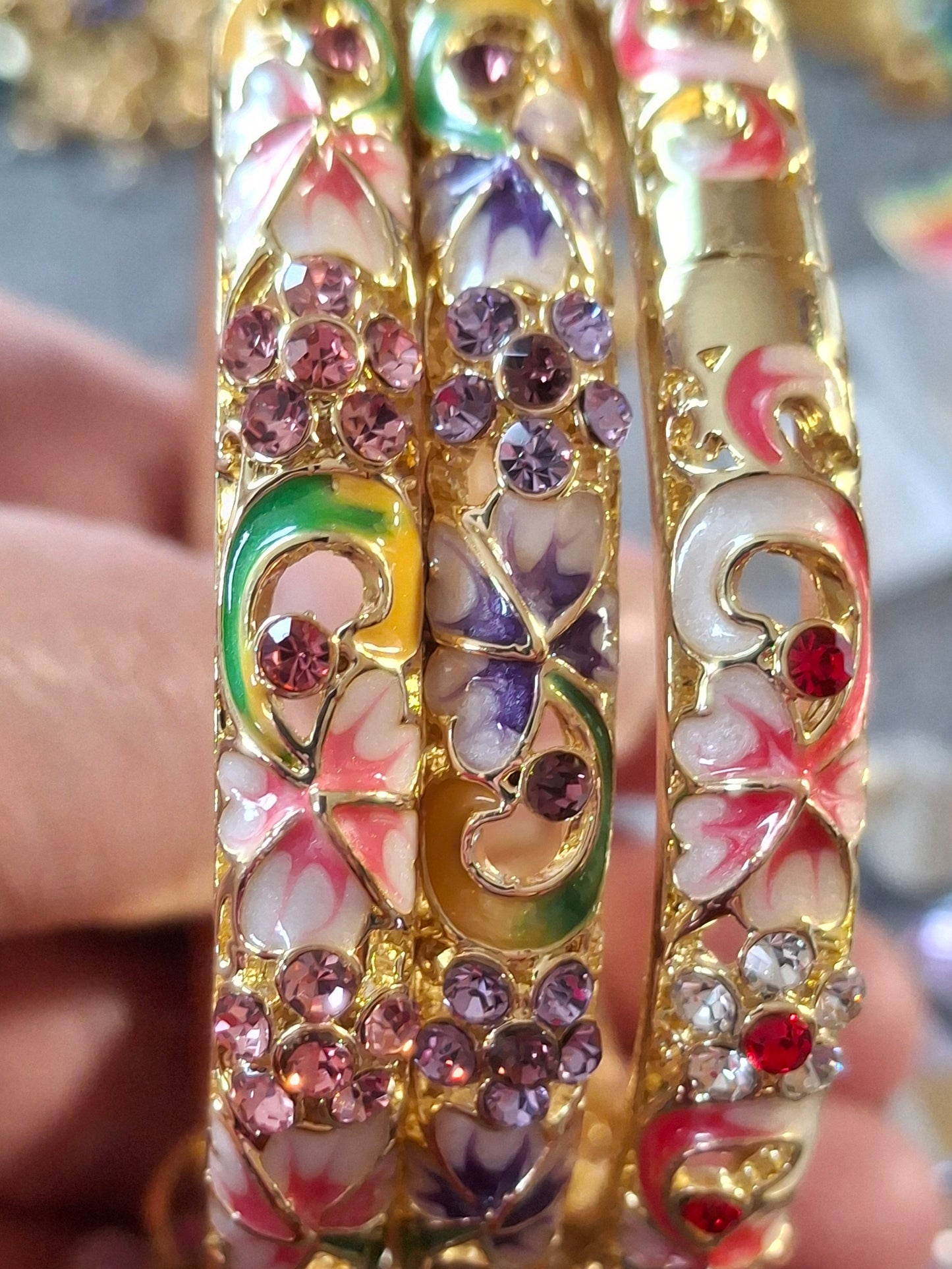 Jonc rigide vintage en email cloisonné serti zirconium